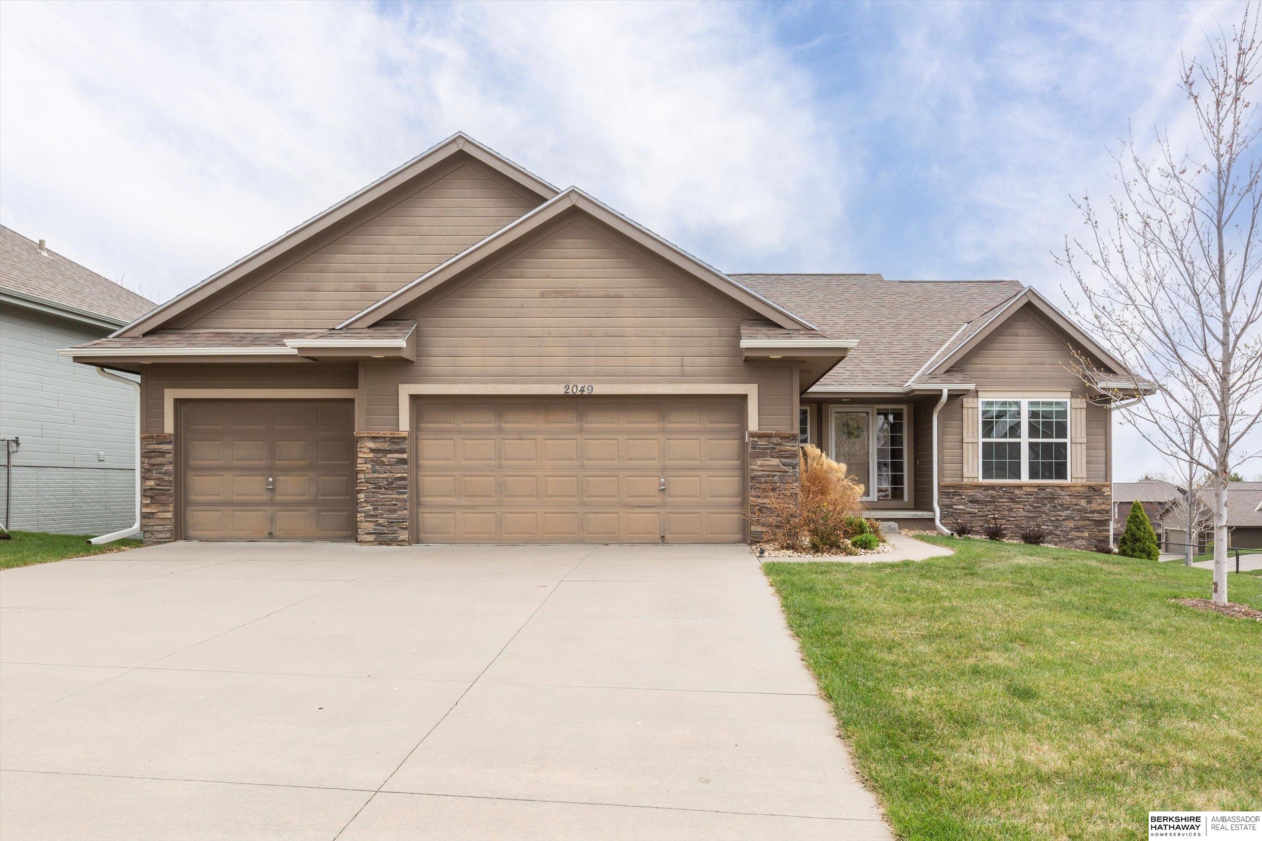 2049 S 199 Street, Omaha, Nebraska image 1