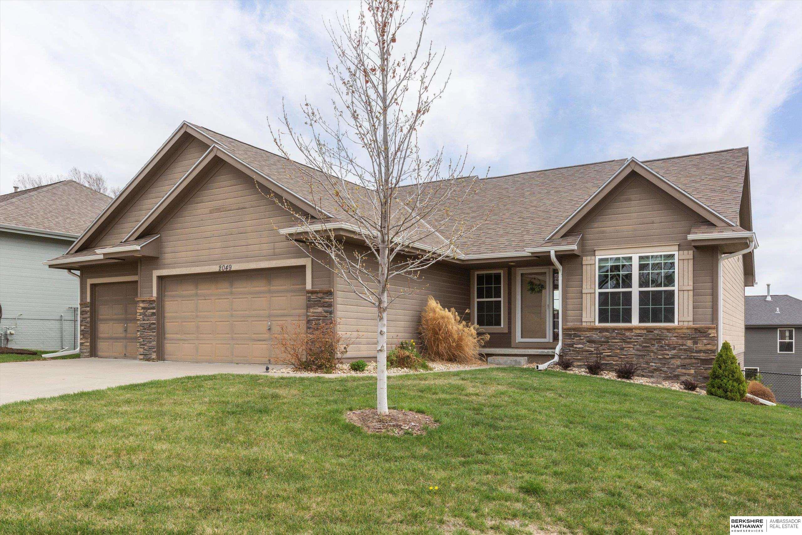 2049 S 199 Street, Omaha, Nebraska image 2