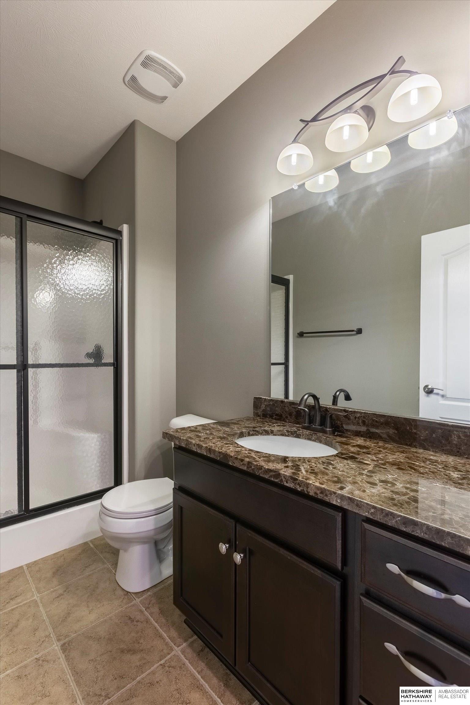 2049 S 199 Street, Omaha, Nebraska image 34
