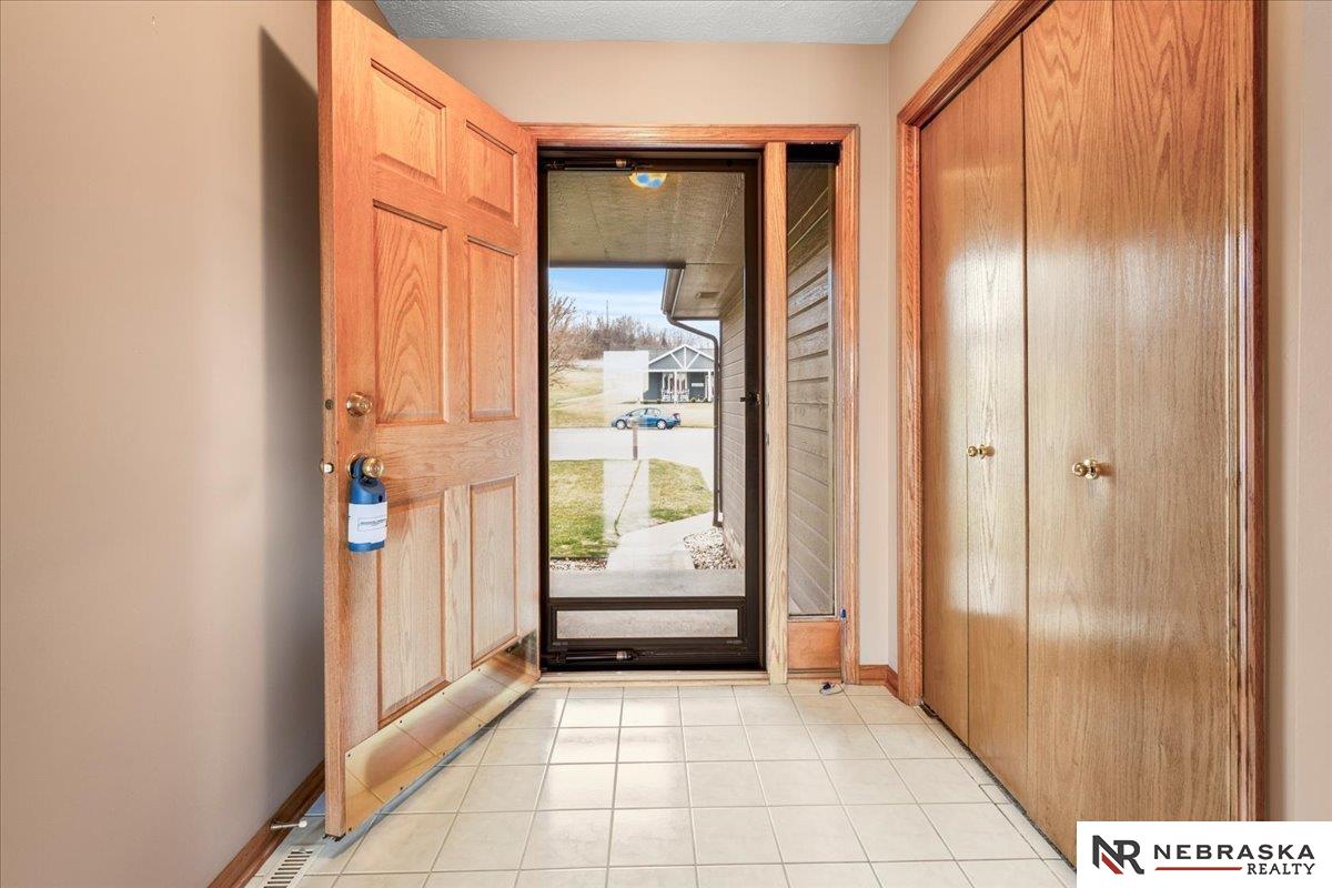 19438 Davy Jones Circle, Plattsmouth, Nebraska image 2