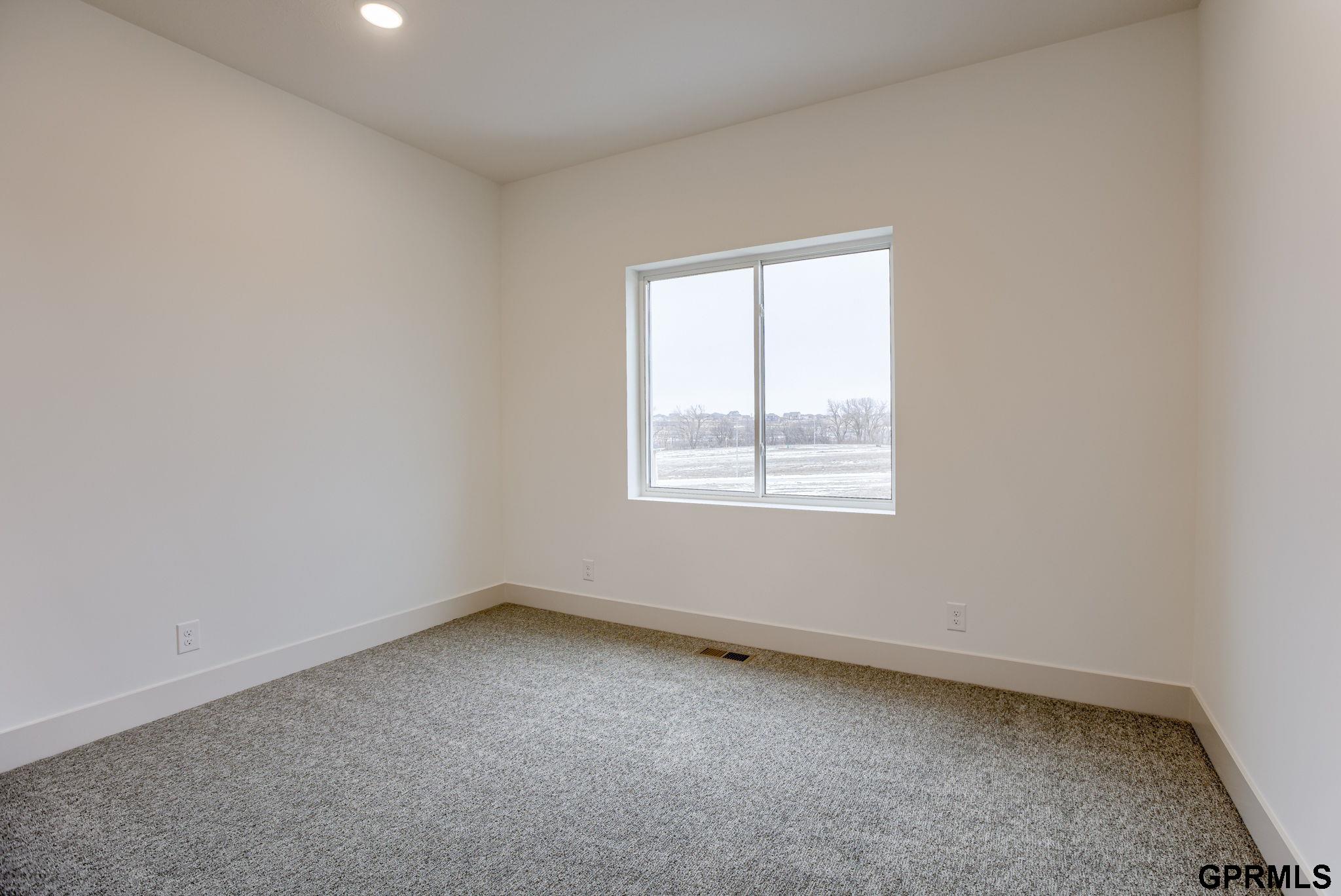 20139 S Street, Omaha, Nebraska image 16