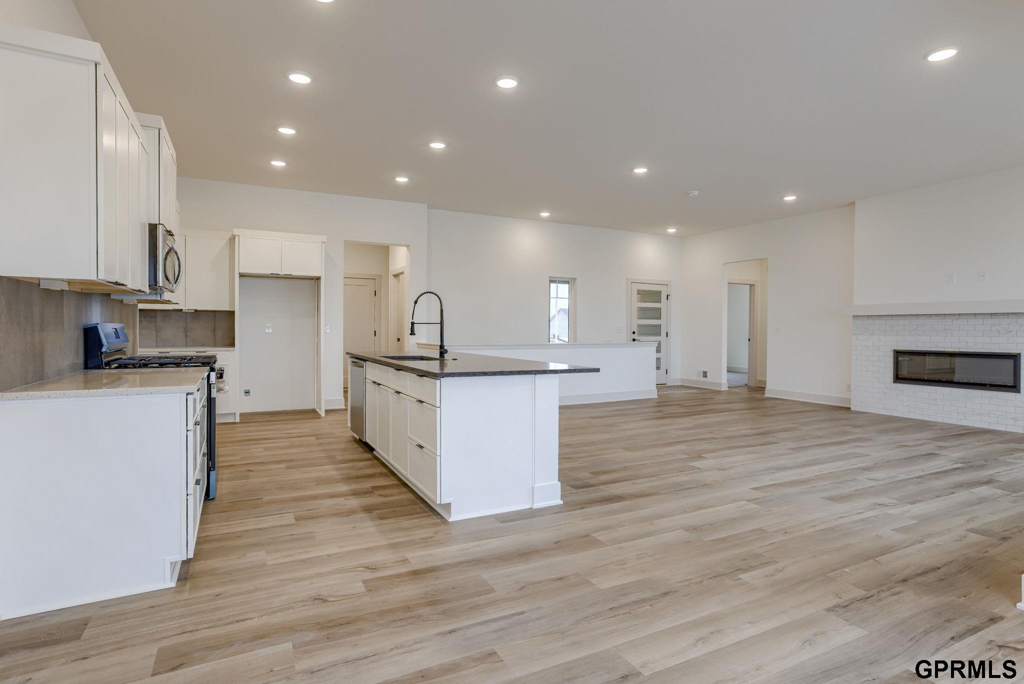 20139 S Street, Omaha, Nebraska image 3