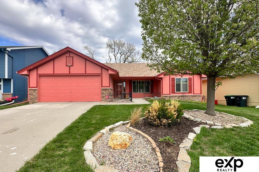 2611 N 189th Street, Elkhorn, Nebraska image 2