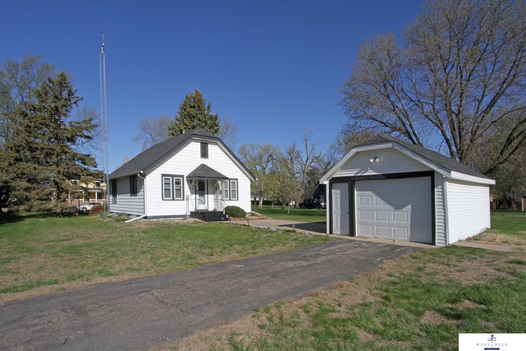 974 Maple Street, Friend, Nebraska image 2