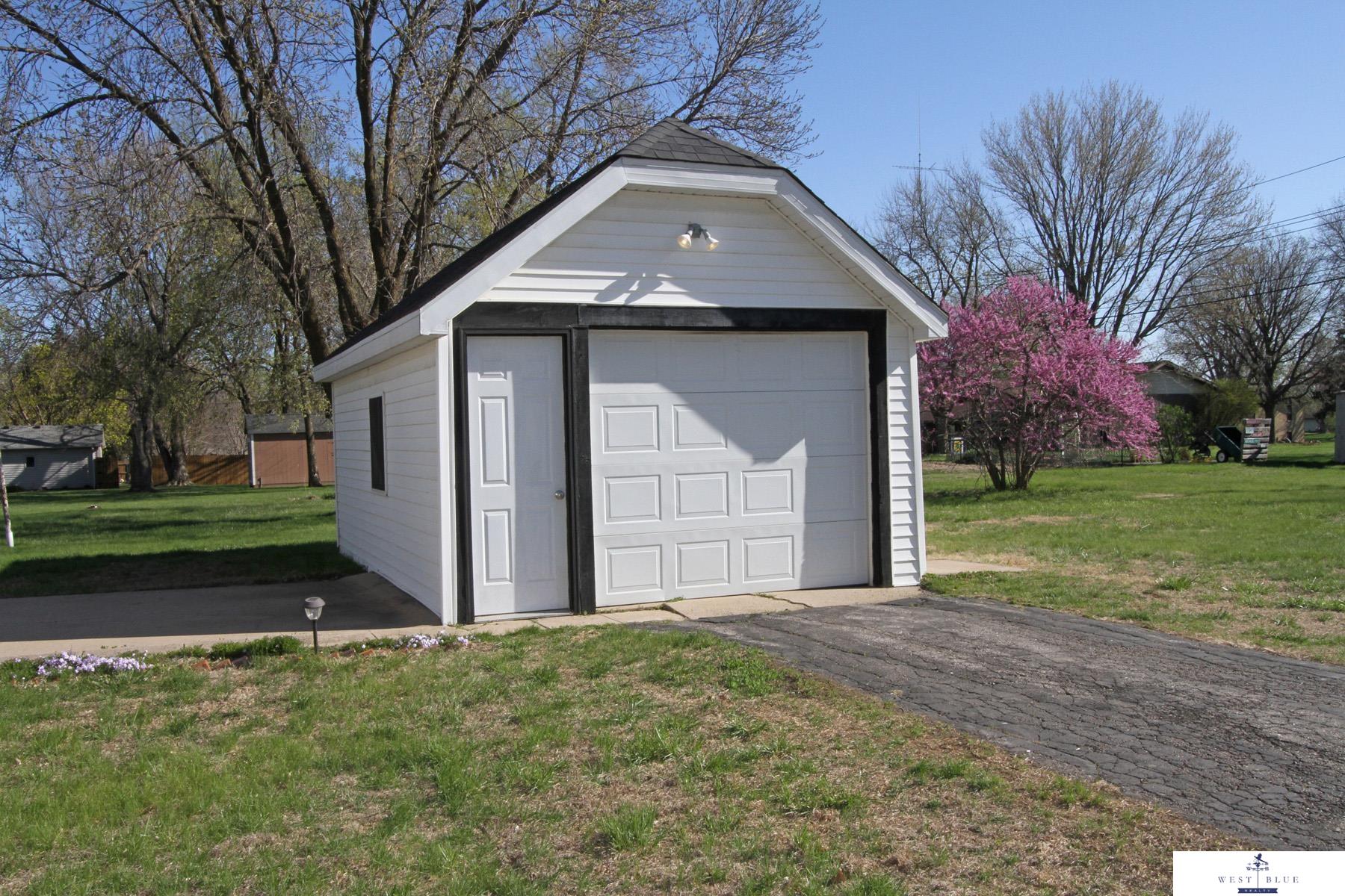974 Maple Street, Friend, Nebraska image 21