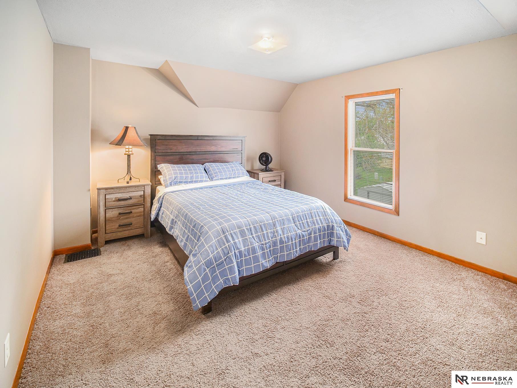 7042 Burlington Avenue, Lincoln, Nebraska image 13