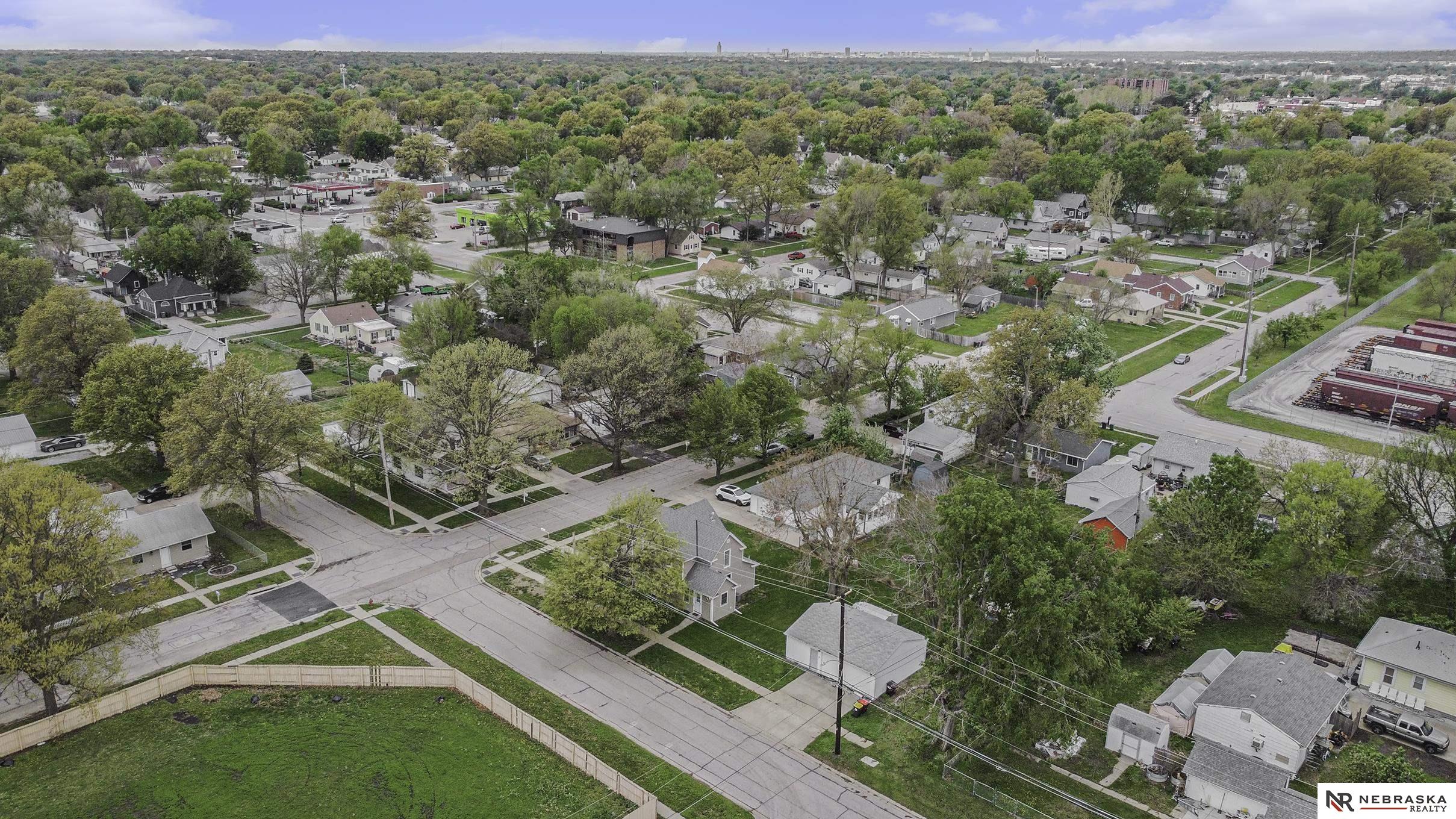7042 Burlington Avenue, Lincoln, Nebraska image 20