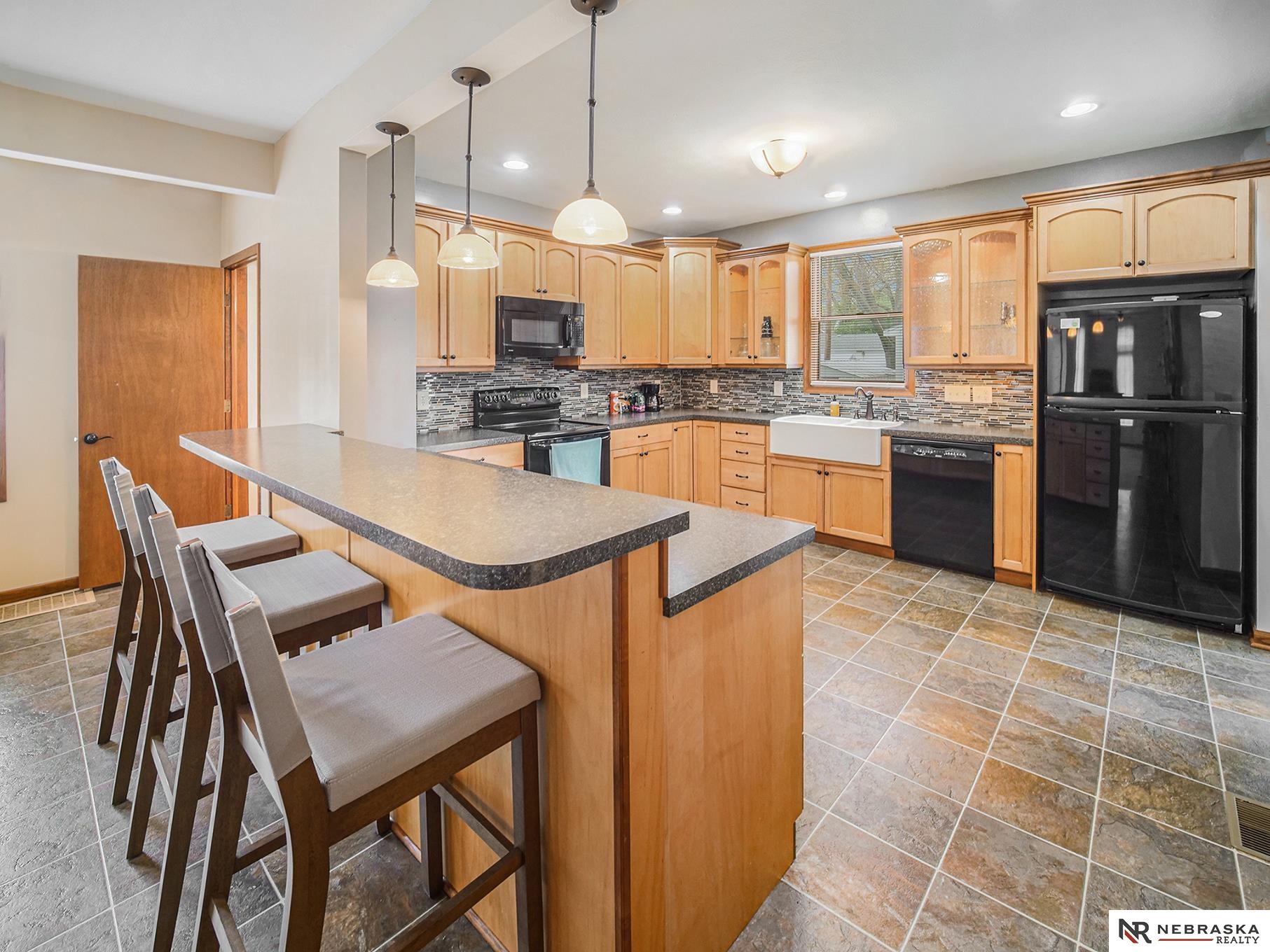 7042 Burlington Avenue, Lincoln, Nebraska image 7
