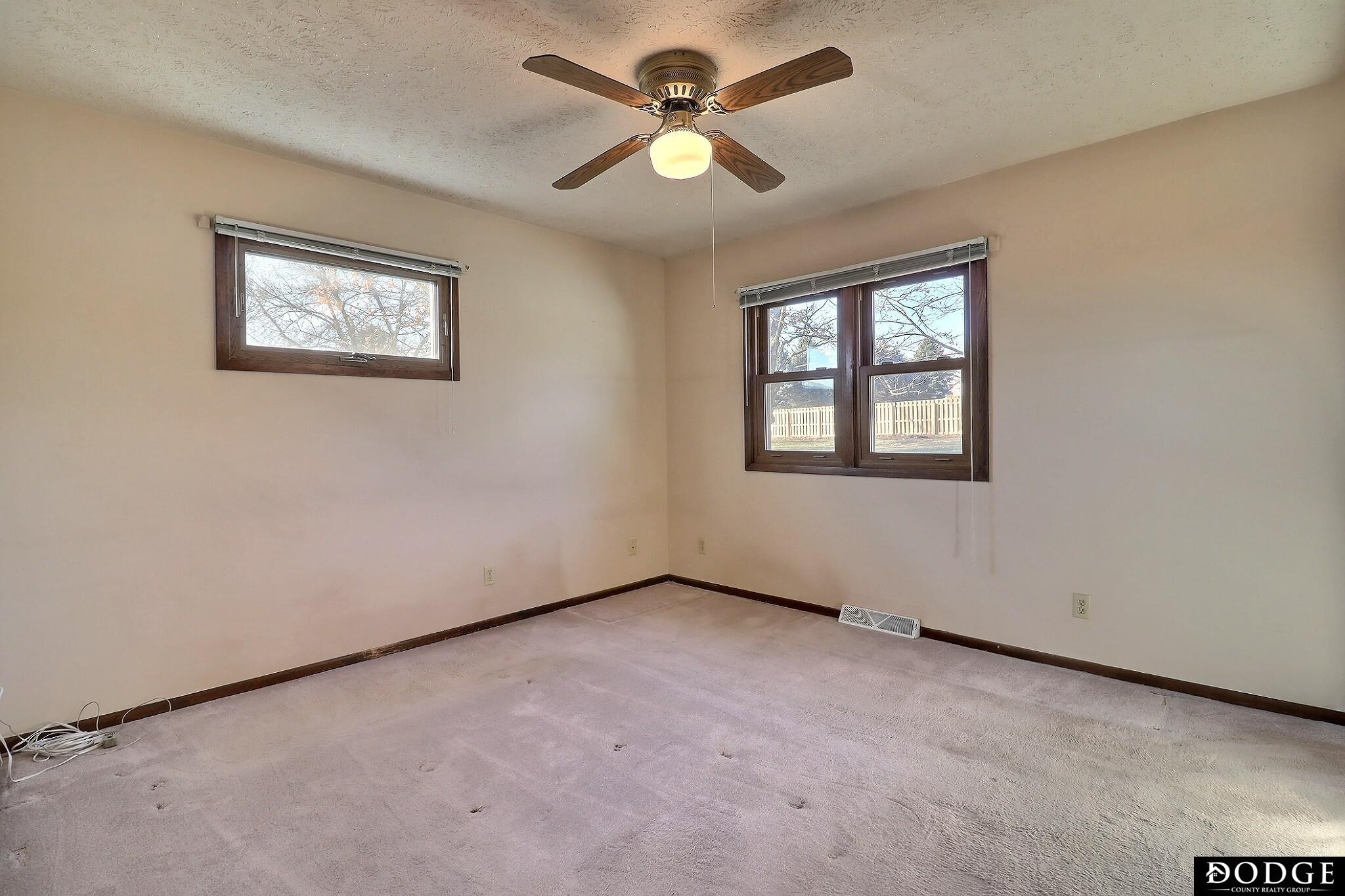 2811 Douglas Drive, Fremont, Nebraska image 30