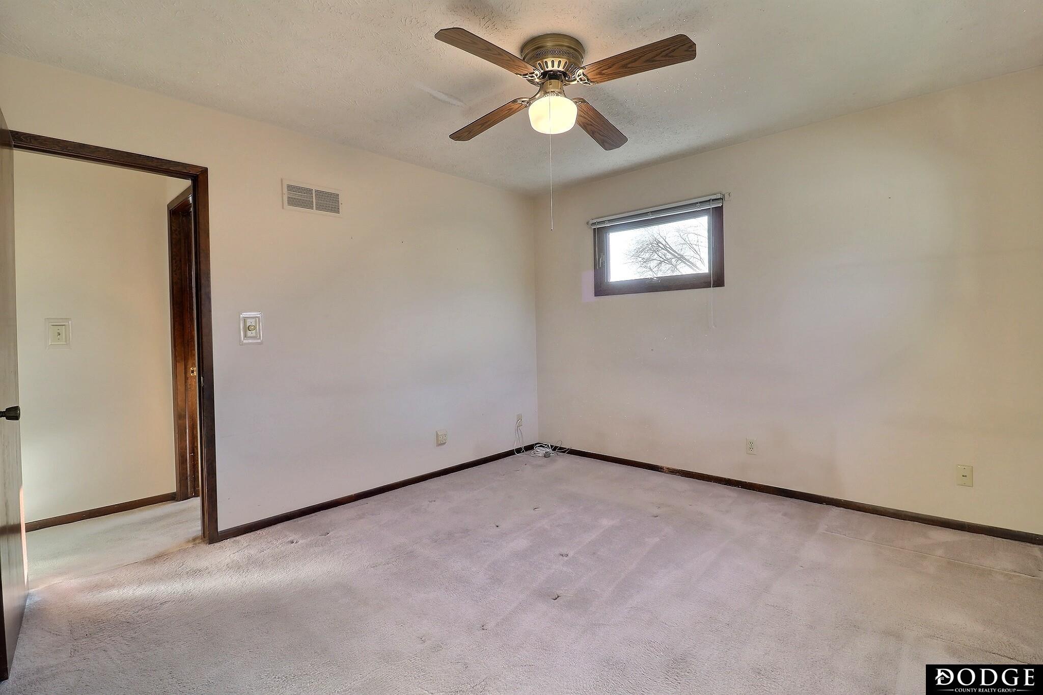 2811 Douglas Drive, Fremont, Nebraska image 33