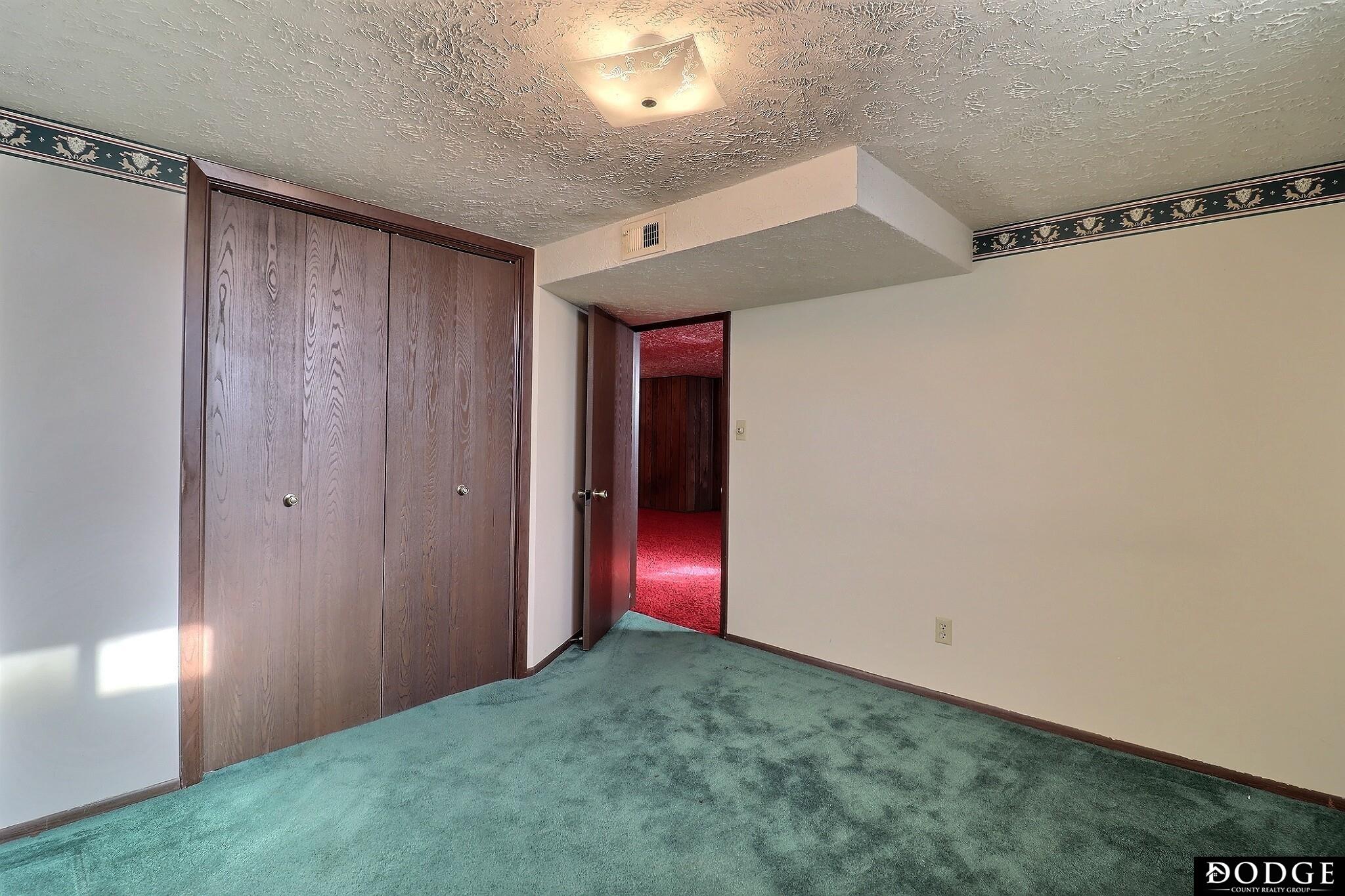 2811 Douglas Drive, Fremont, Nebraska image 39