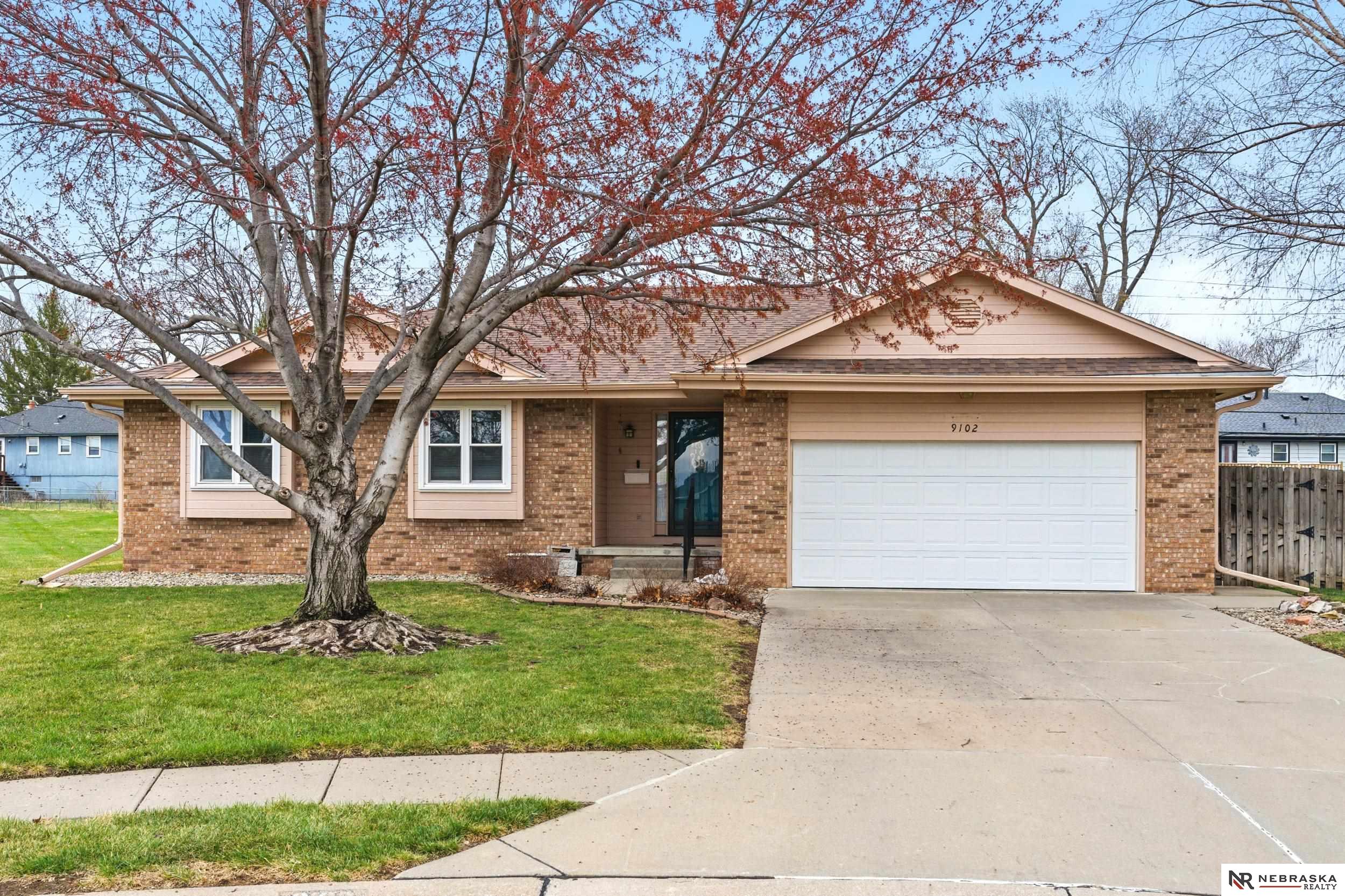 9102 Grove Court, La Vista