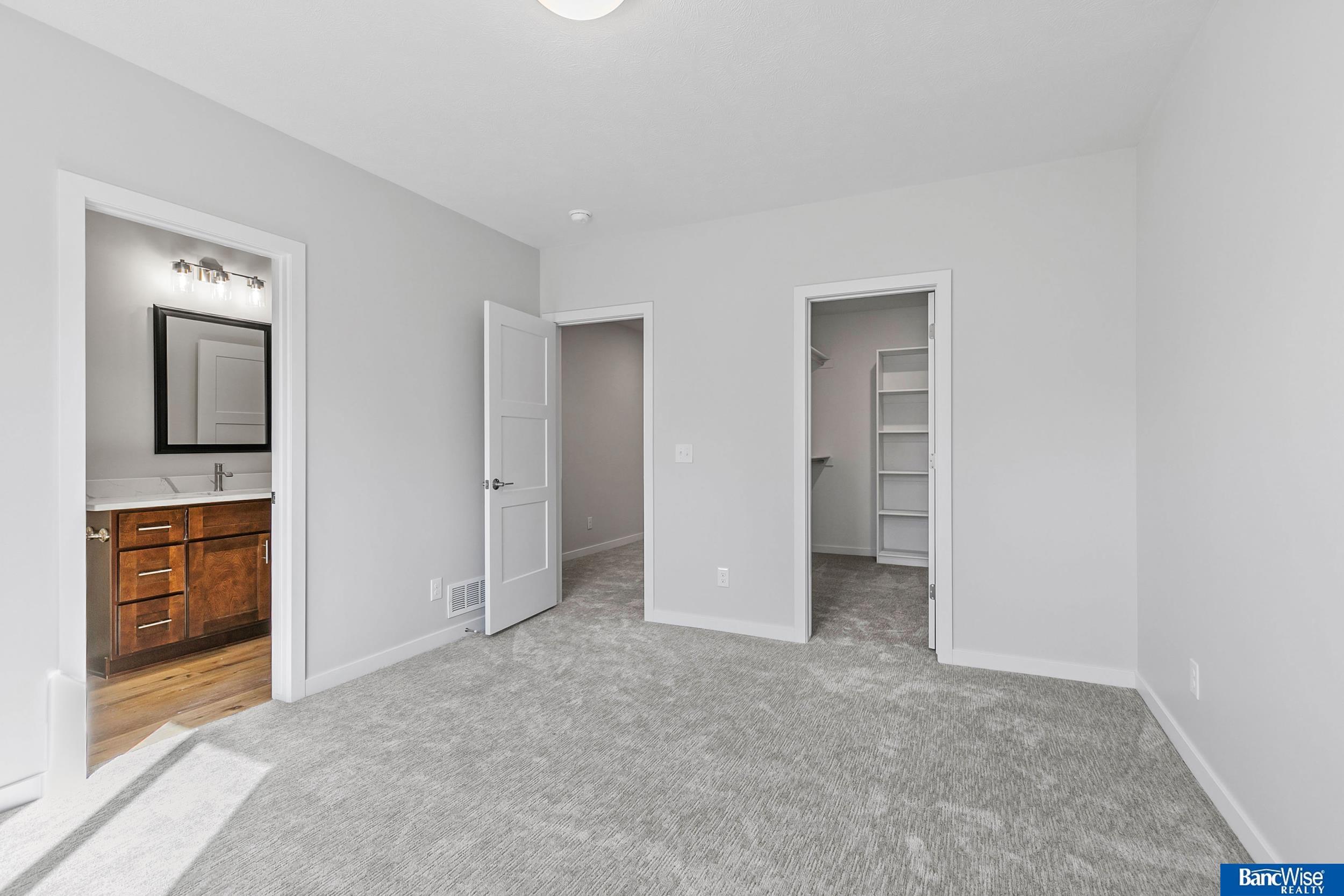 9127 Hillcrest Trail, Lincoln, Nebraska image 38