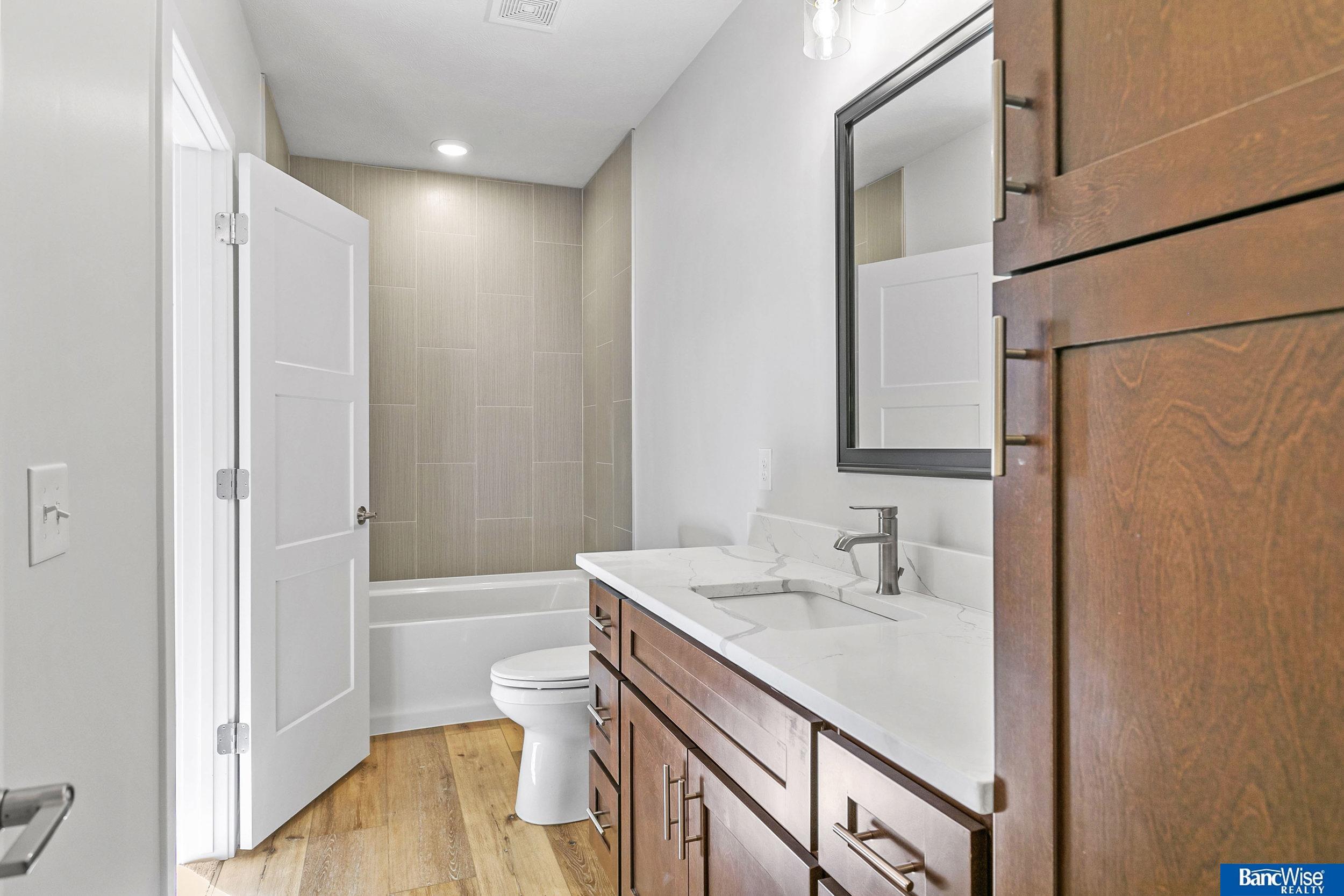 9127 Hillcrest Trail, Lincoln, Nebraska image 39