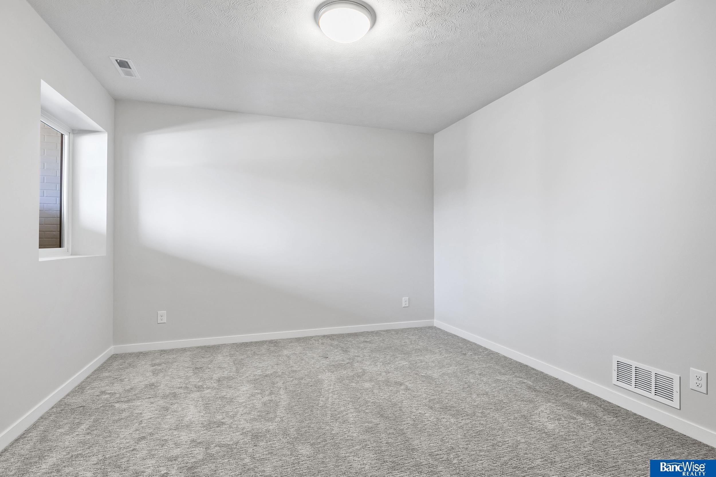 9127 Hillcrest Trail, Lincoln, Nebraska image 41