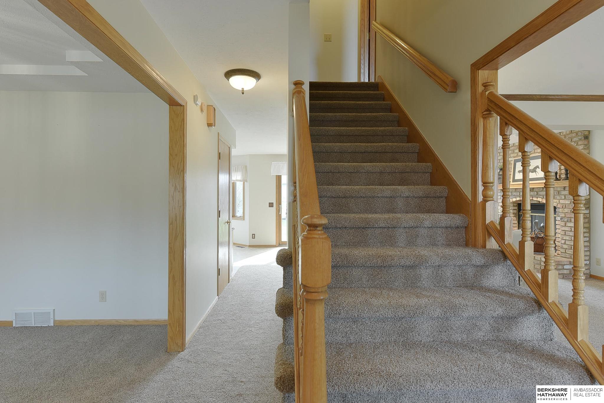 6319 N 106th Street, Omaha, Nebraska image 3