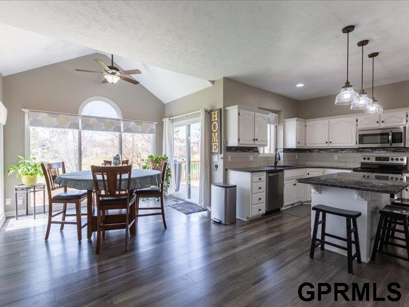 6914 S 159th Circle, Omaha, Nebraska image 12
