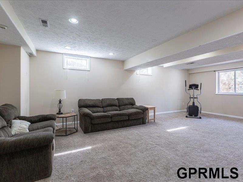 6914 S 159th Circle, Omaha, Nebraska image 34