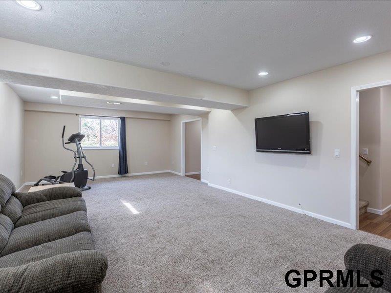 6914 S 159th Circle, Omaha, Nebraska image 36