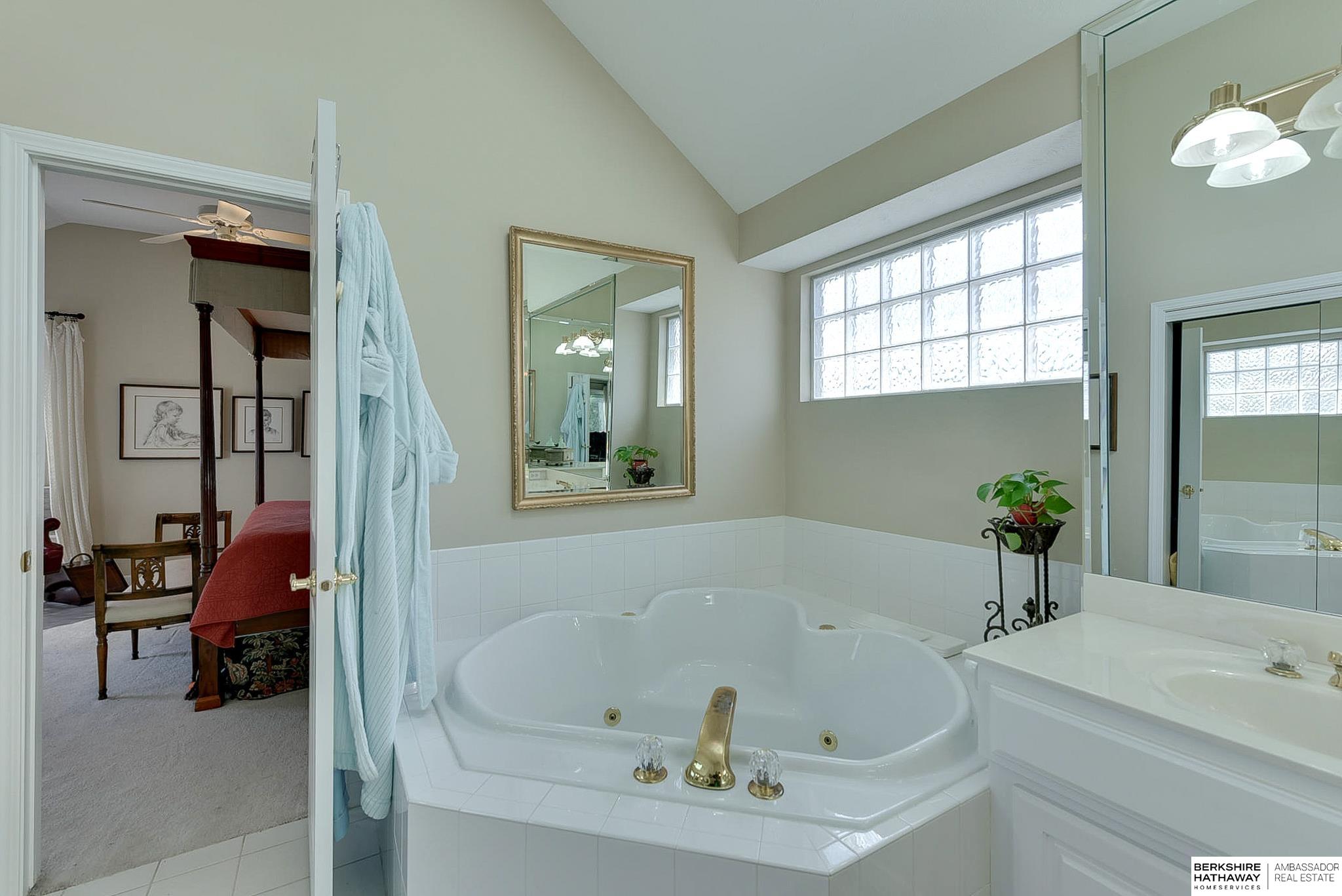 3217 N 159th Street, Omaha, Nebraska image 27