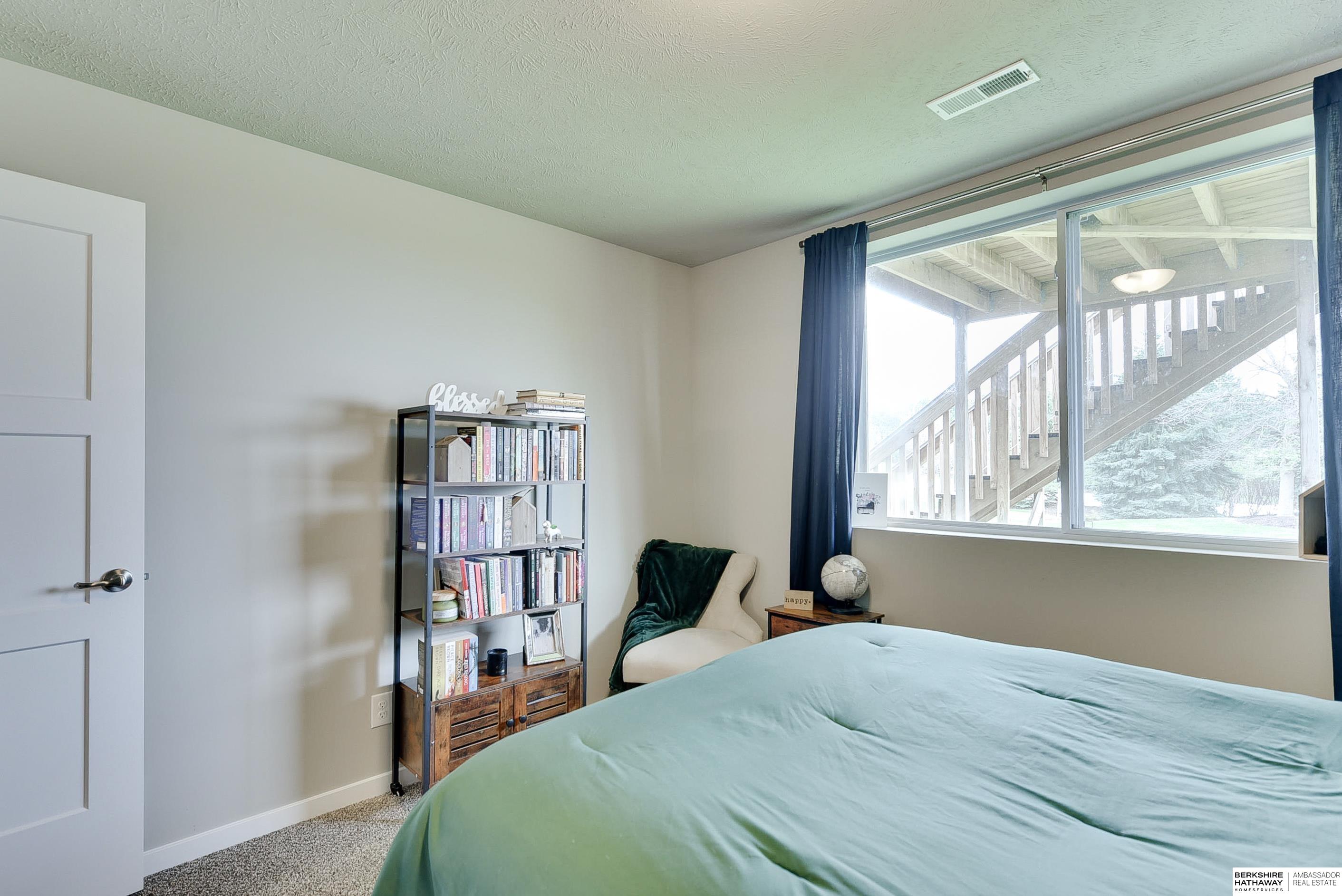 9209 S 168th Avenue Circle, Omaha, Nebraska image 35