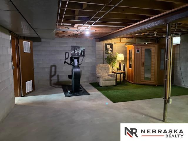 9406 Parker Street, Omaha, Nebraska image 21