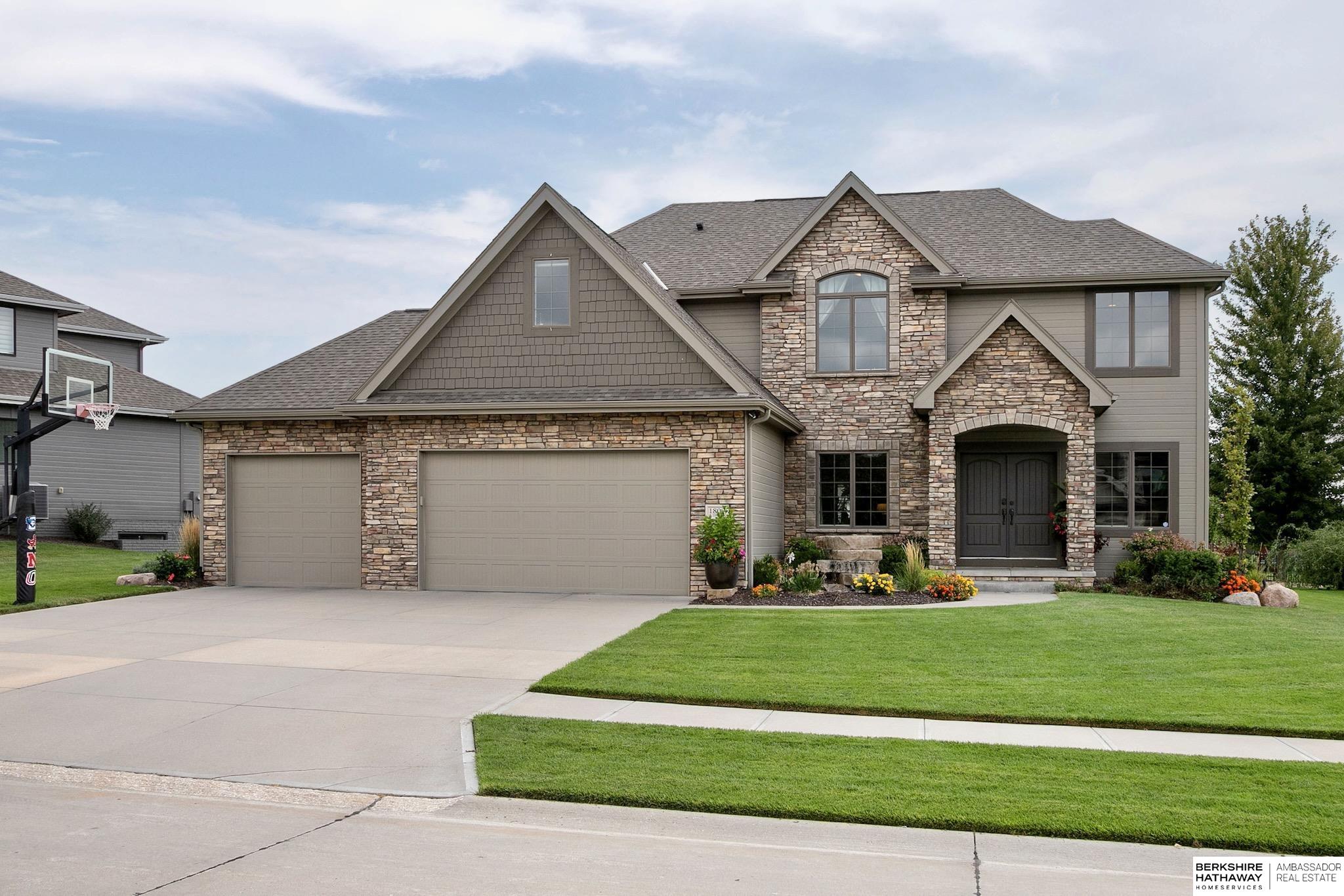 1809 S 220th Avenue, Omaha, Nebraska image 1