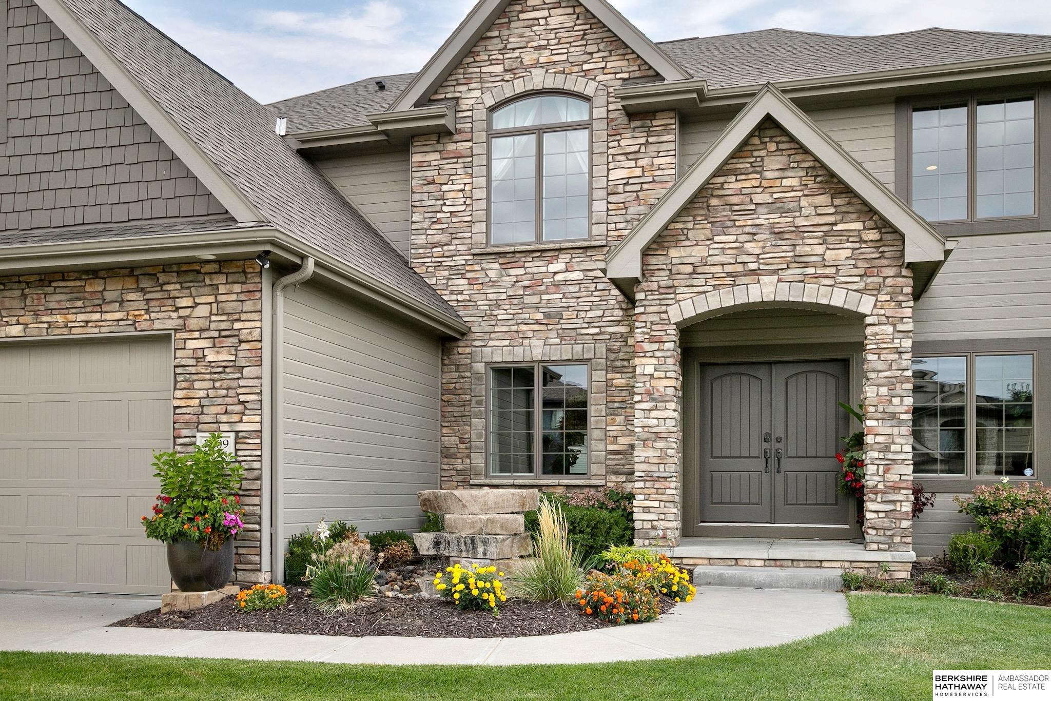1809 S 220th Avenue, Omaha, Nebraska image 2
