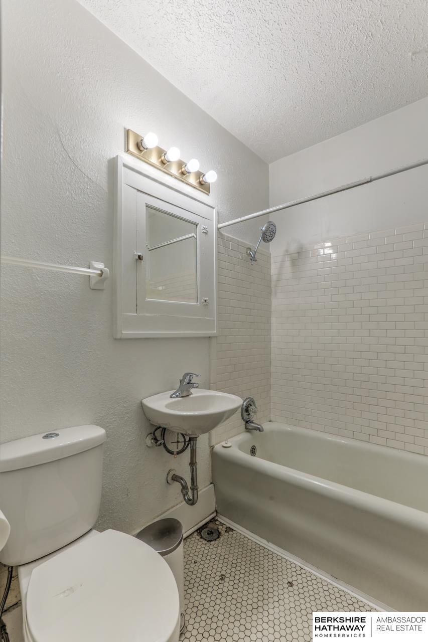 4312 Davenport Street, Omaha, Nebraska image 16