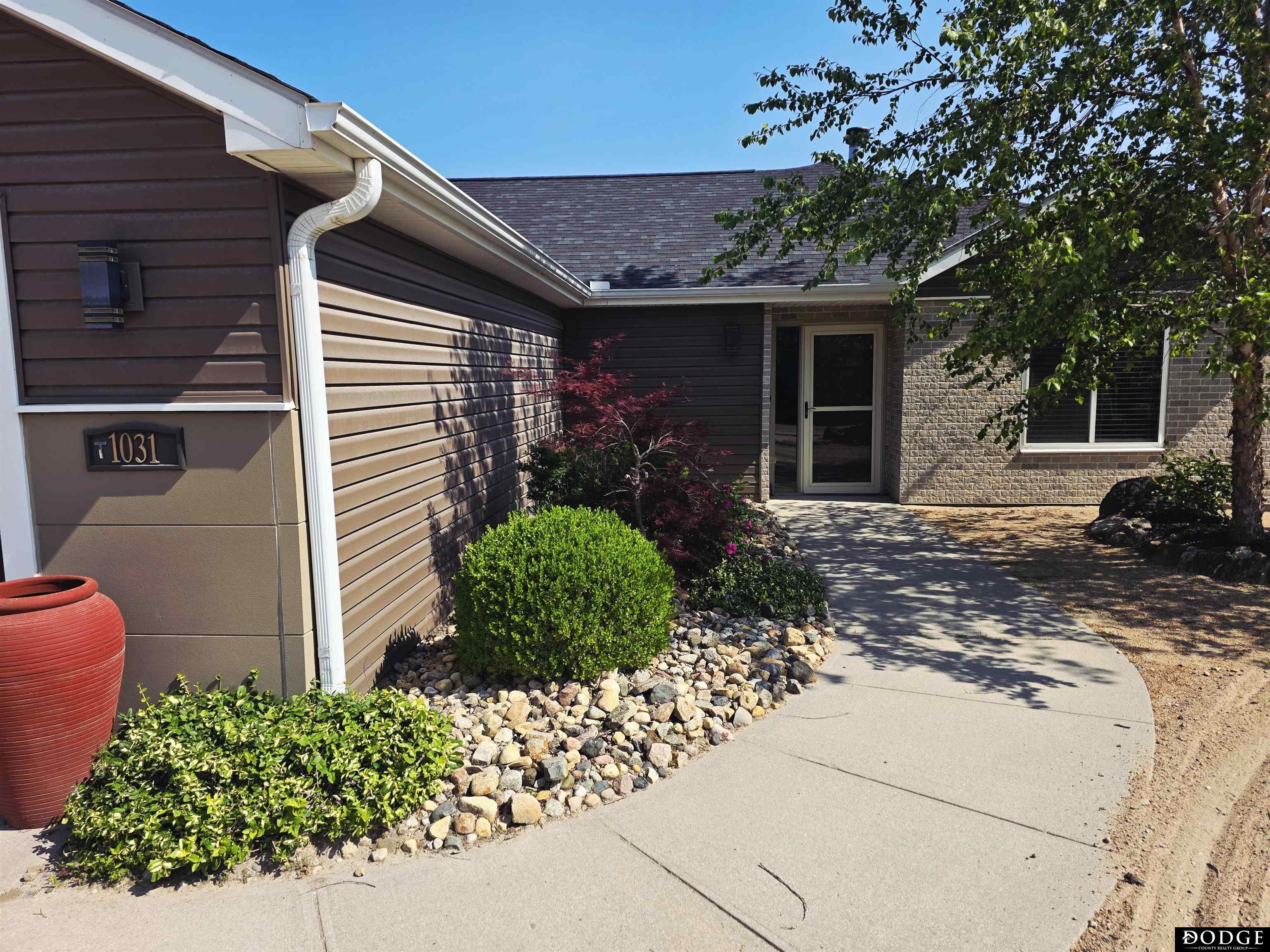 T1031 S. Lake Shore Drive, Fremont, Nebraska image 2