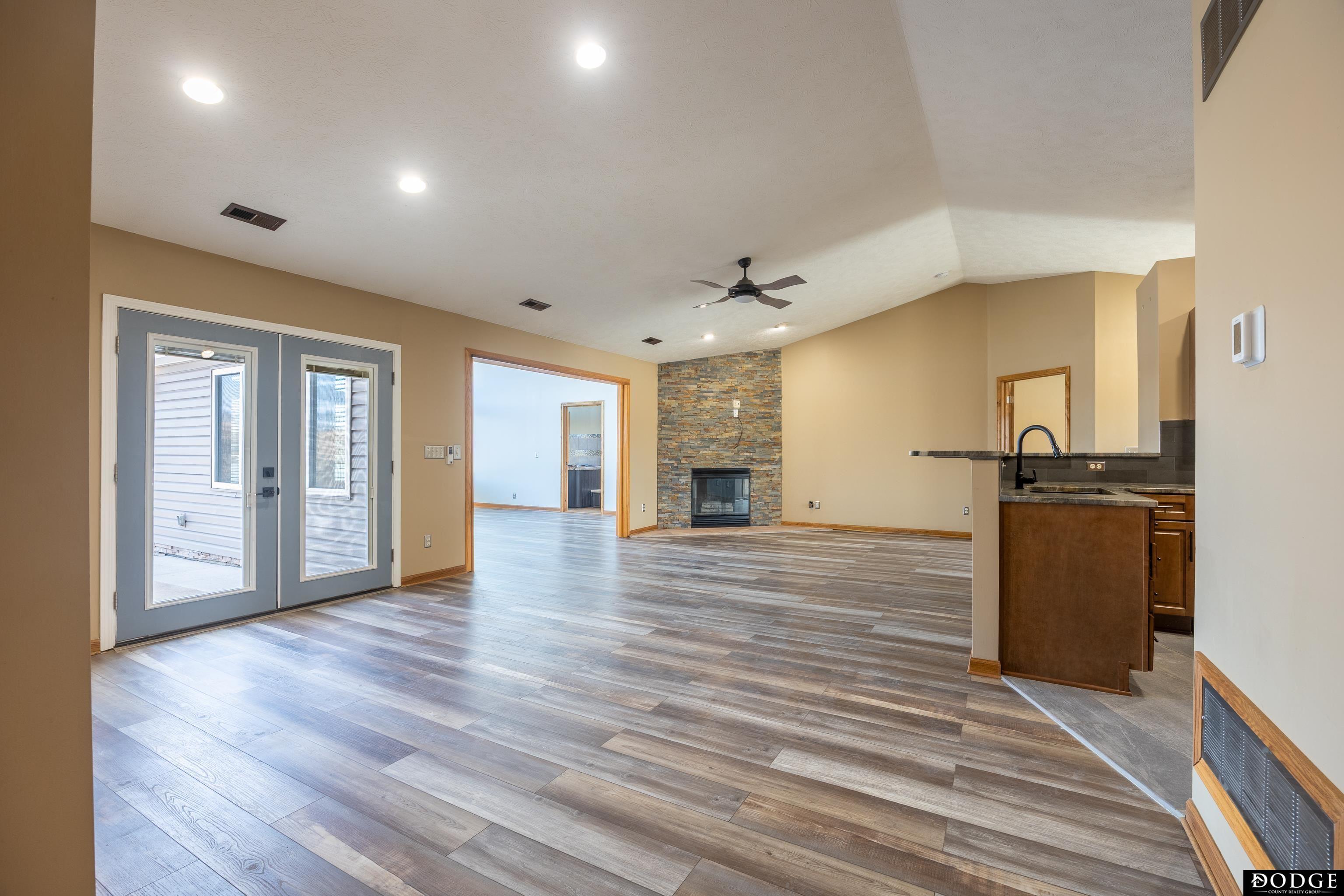 T1031 S. Lake Shore Drive, Fremont, Nebraska image 12