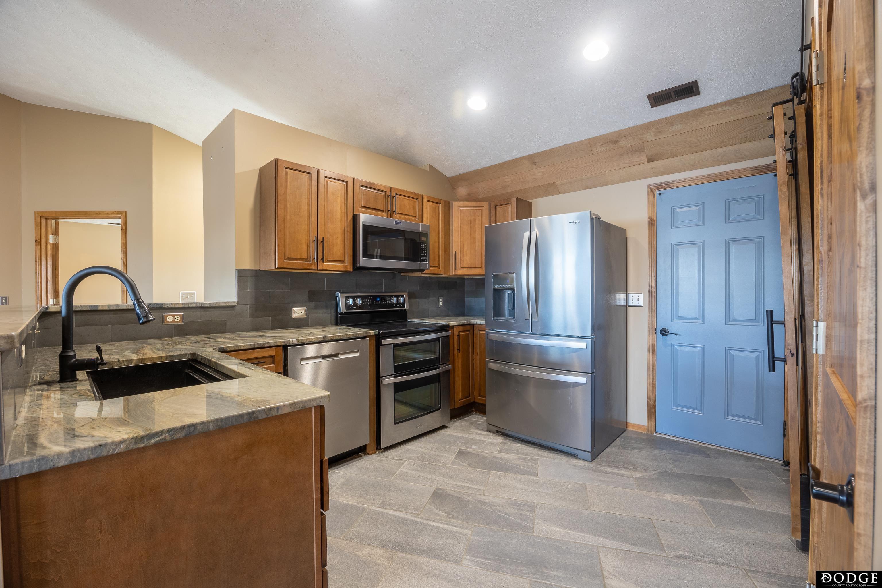 T1031 S. Lake Shore Drive, Fremont, Nebraska image 14
