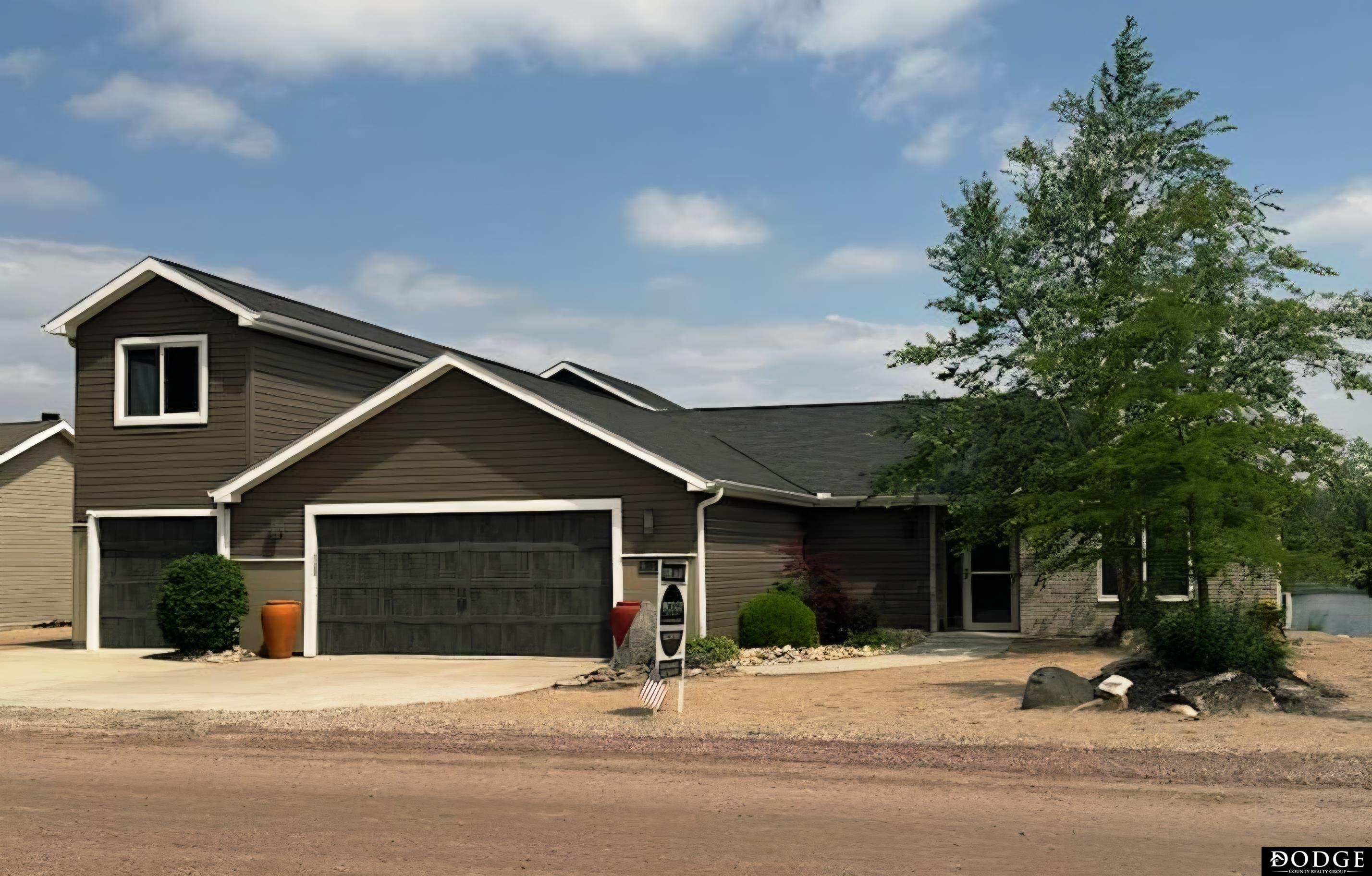 T1031 S. Lake Shore Drive, Fremont, Nebraska image 6