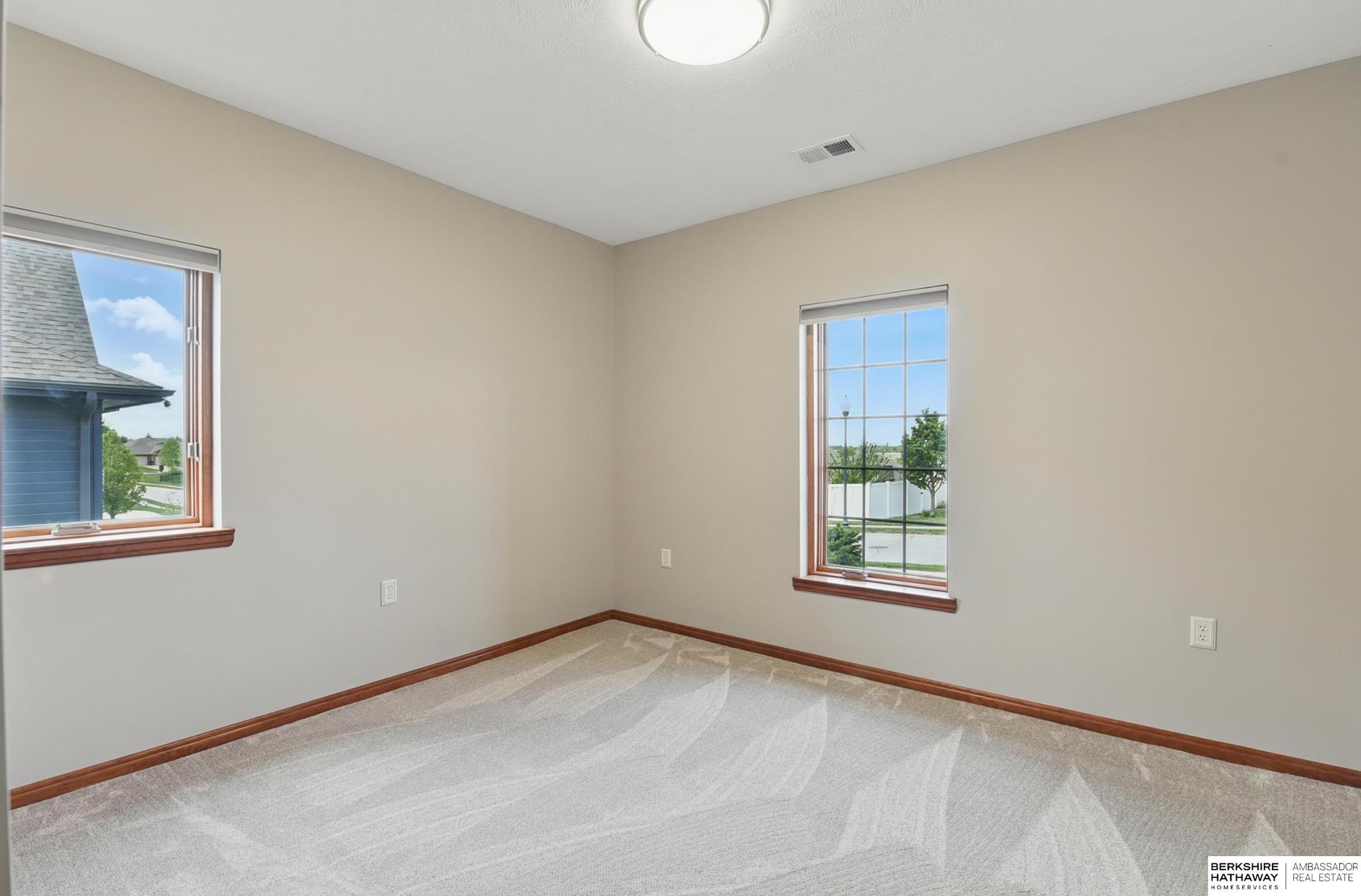 8153 Swallowtail Street, Papillion, Nebraska image 32
