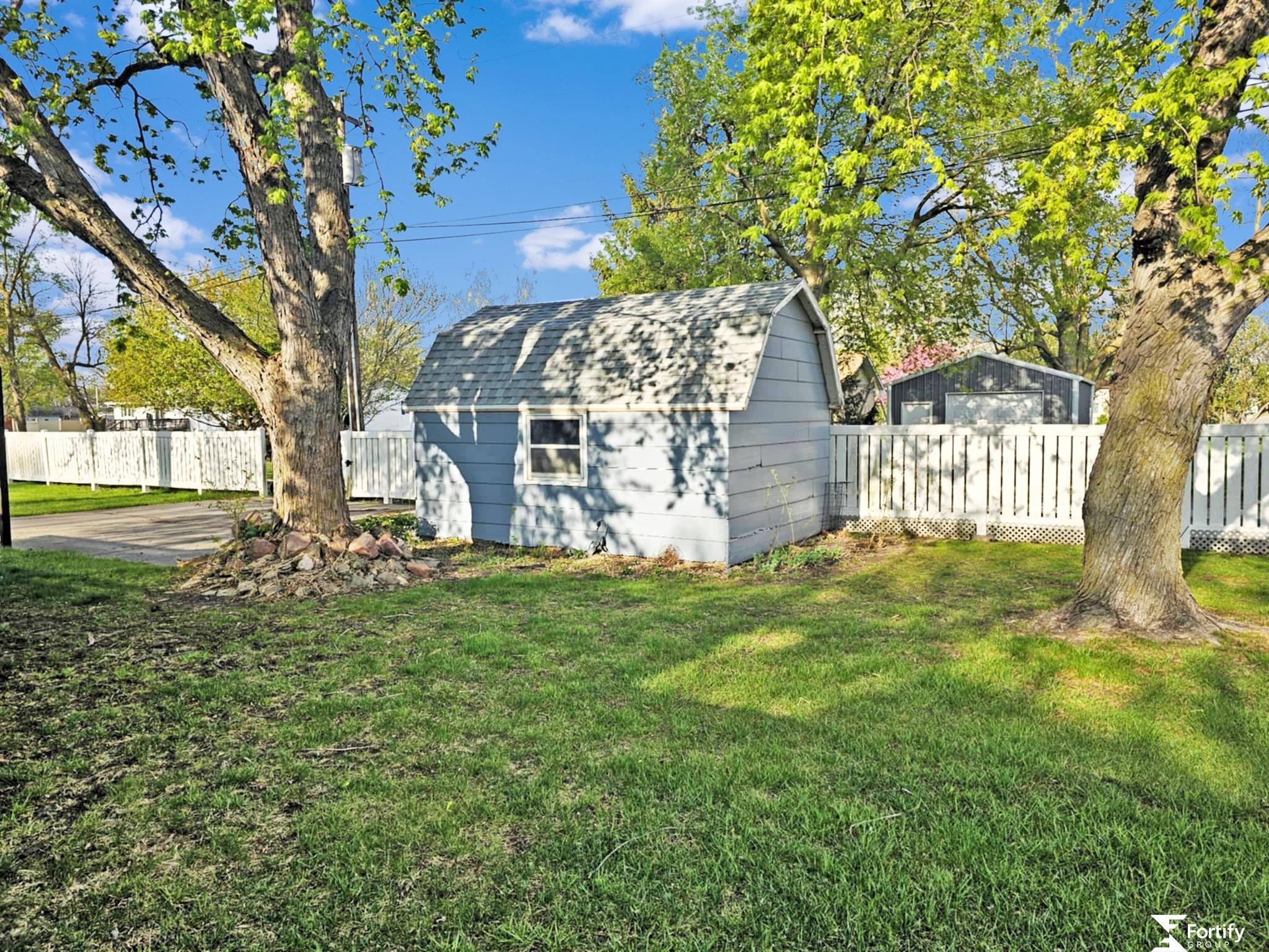 401 S Apple Street, Shickley, Nebraska image 4