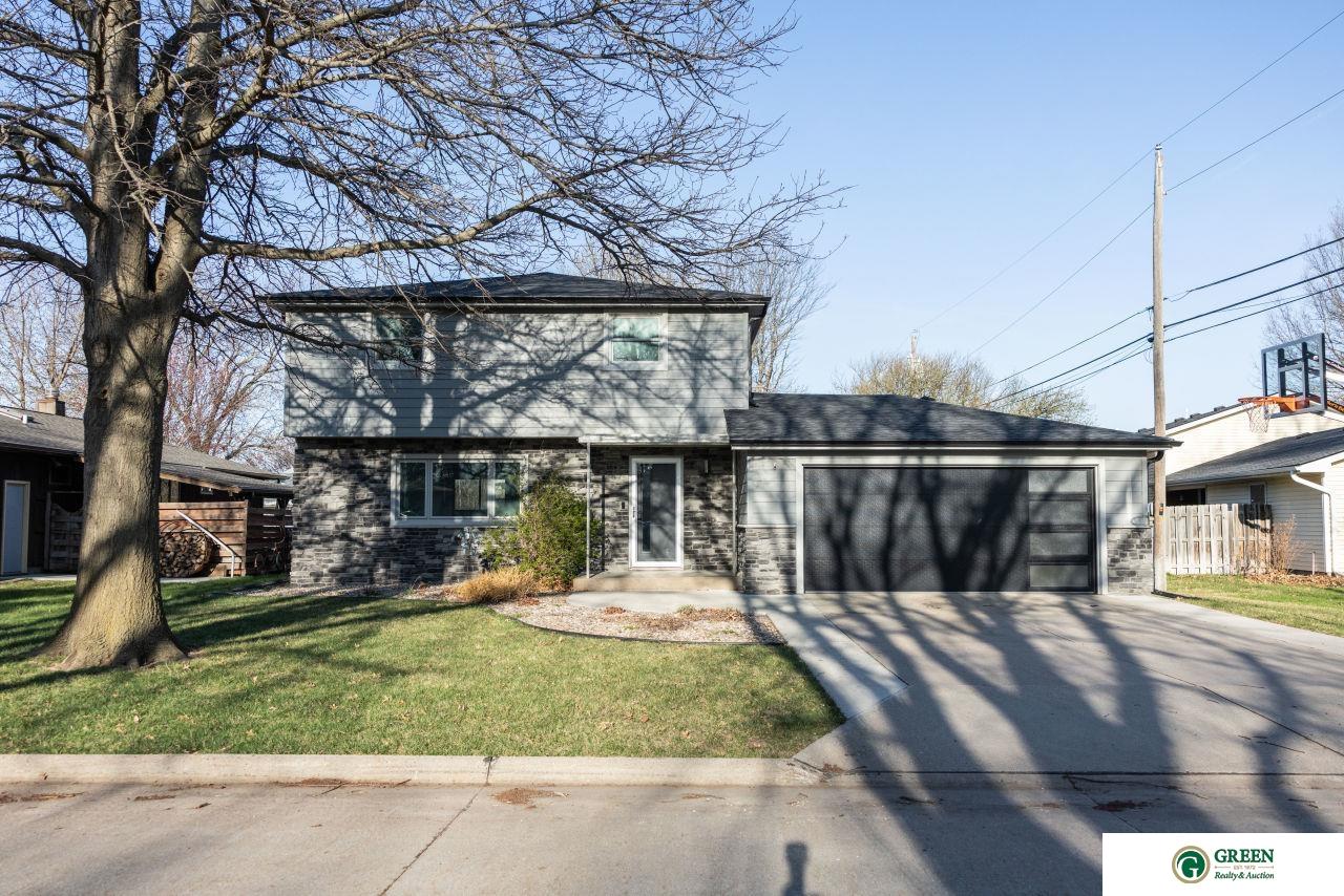 17 S Country Club Heights, York, Nebraska image 1