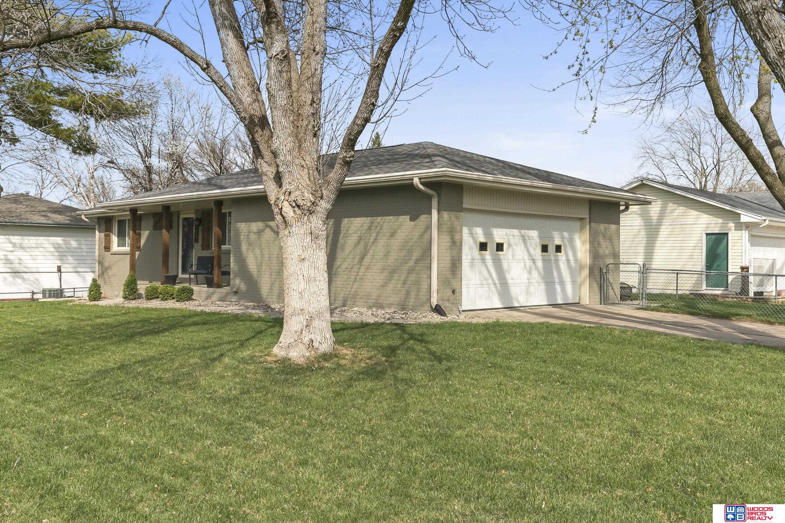 3310 S 54th Street, Lincoln, Nebraska image 2