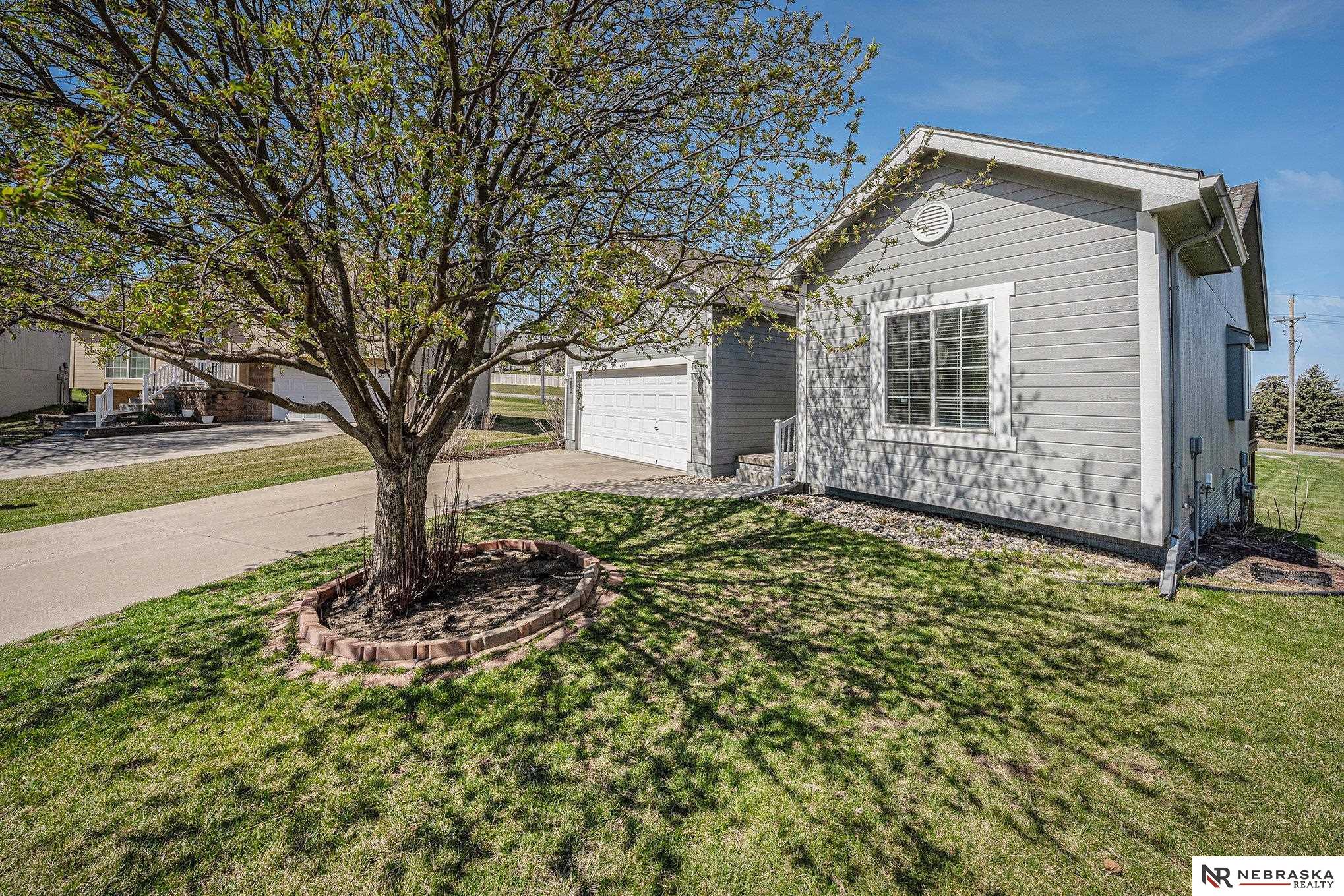 4807 S 190th Circle, Omaha, Nebraska image 2
