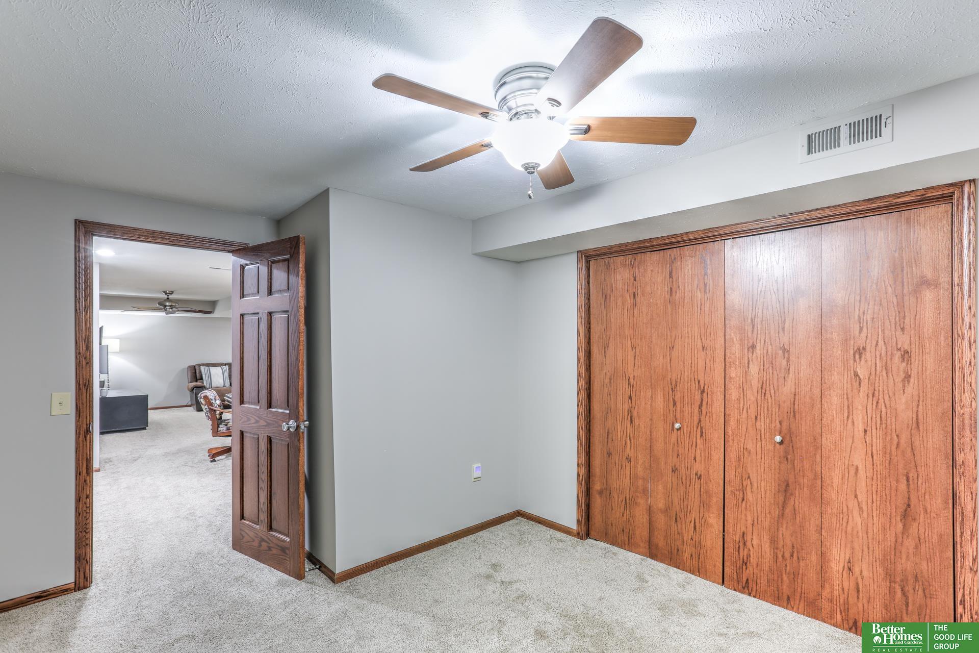 17631 S Street, Omaha, Nebraska image 32