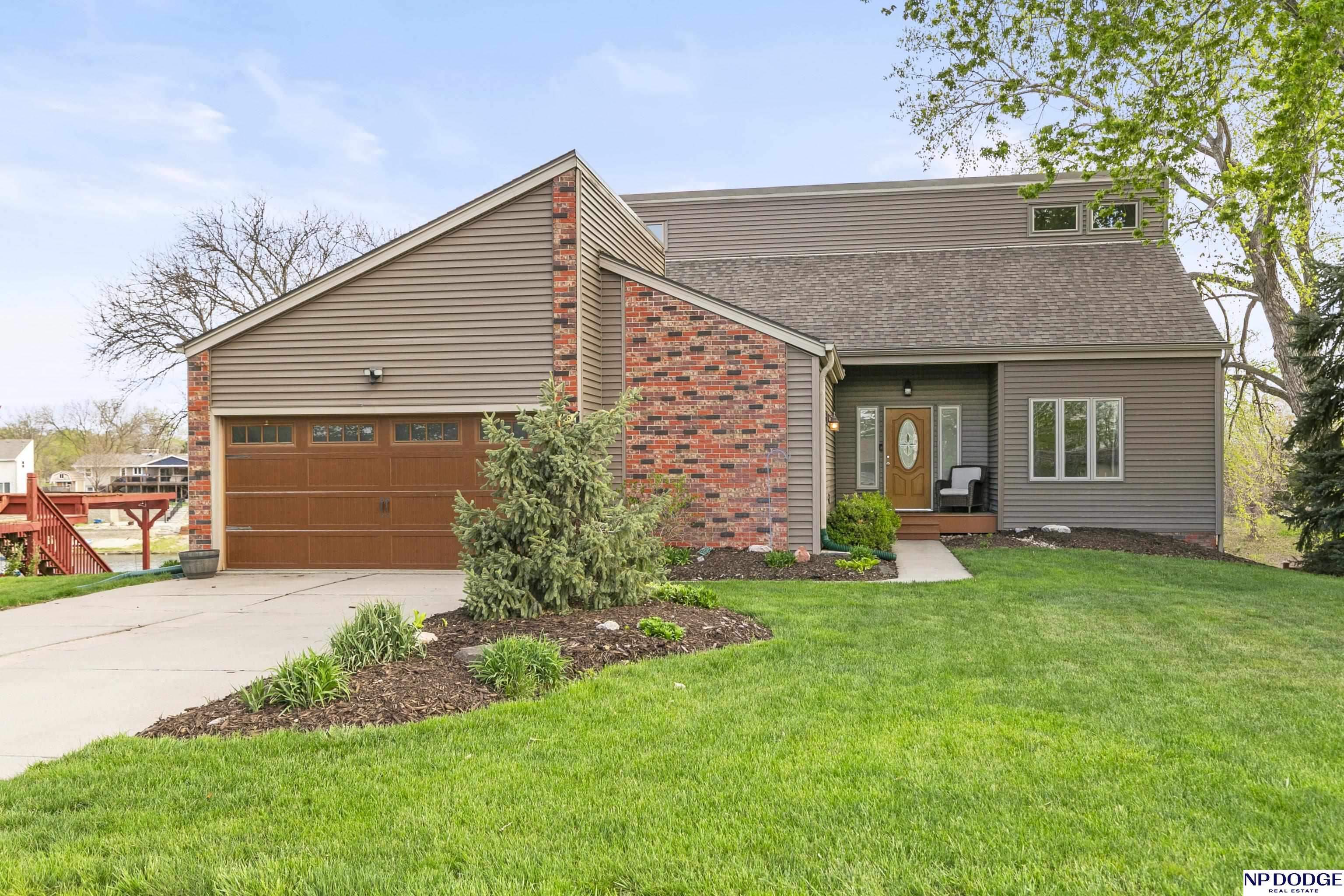 465 Lakehurst Drive, Waterloo, Nebraska image 1