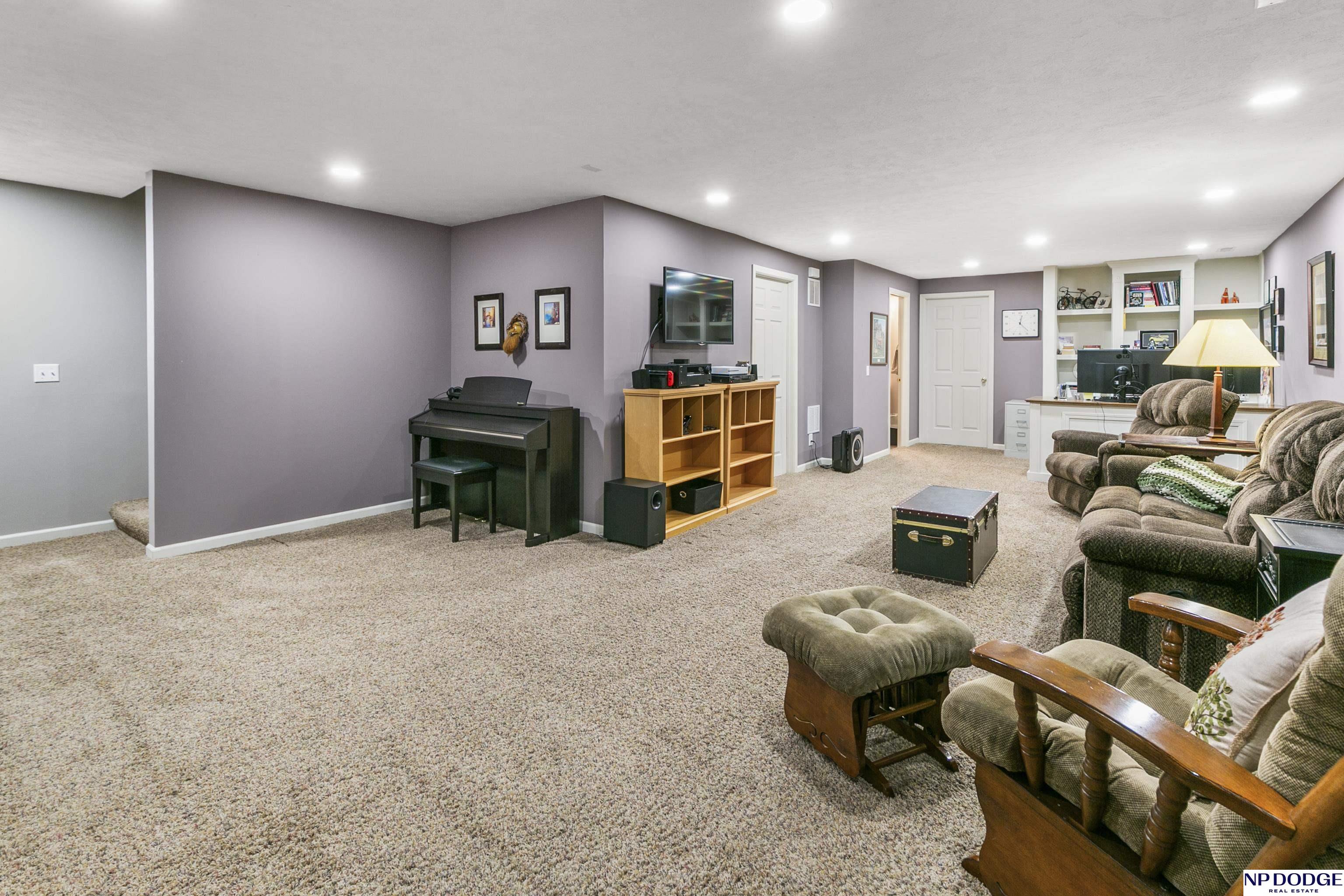 19816 Acorn Drive, Gretna, Nebraska image 31