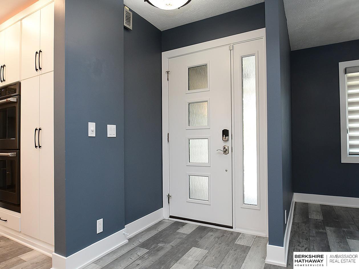 17622 Adams Circle, Omaha, Nebraska image 3