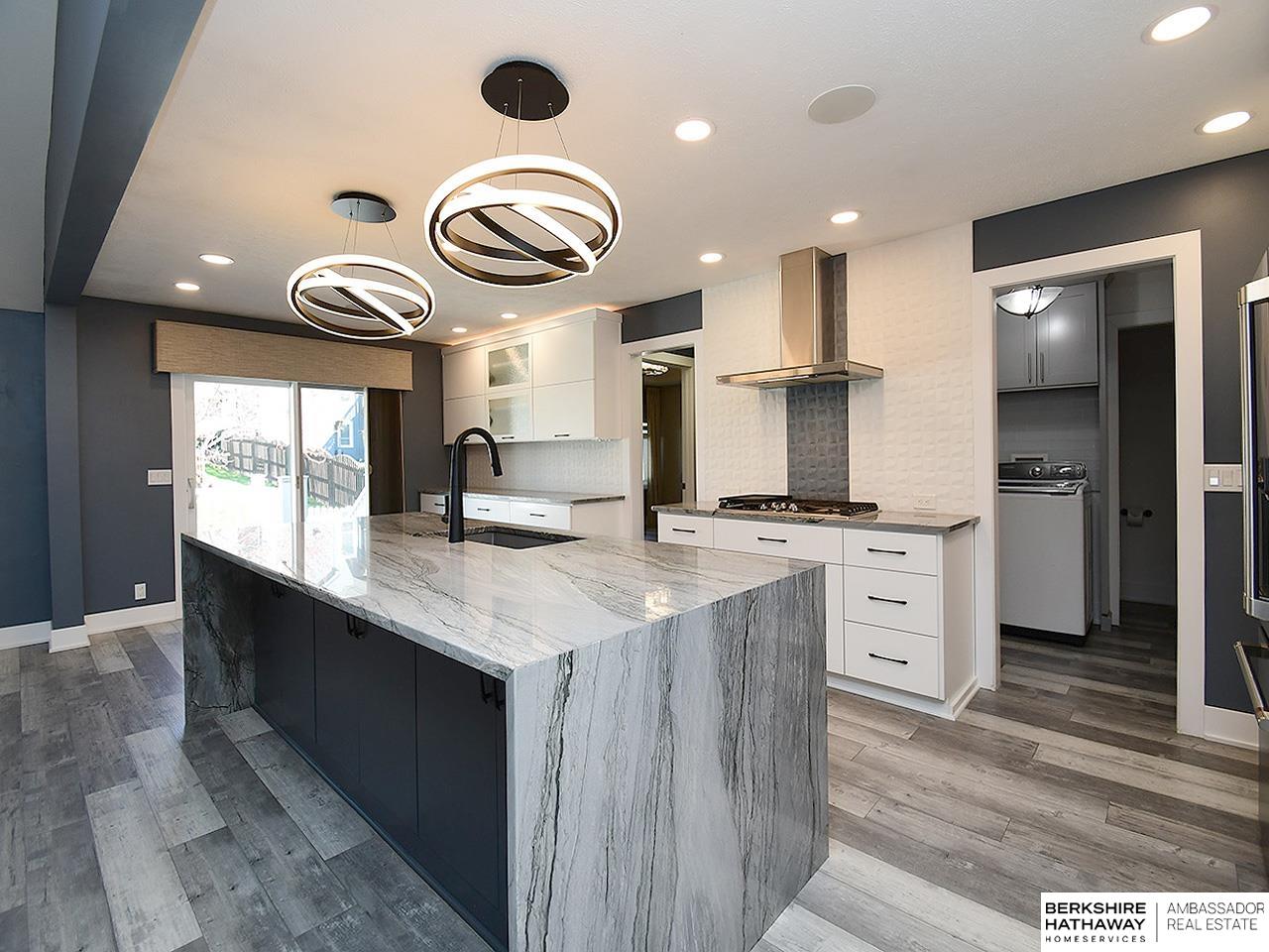 17622 Adams Circle, Omaha, Nebraska image 4
