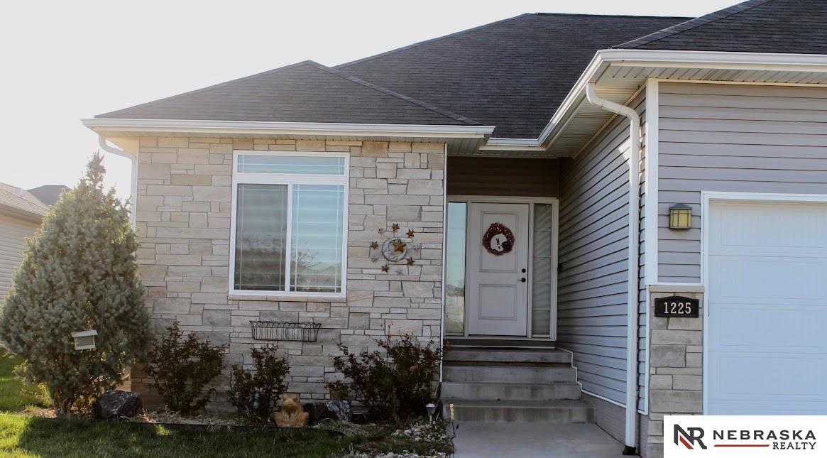 1225 N 101st Street, Lincoln, Nebraska image 4