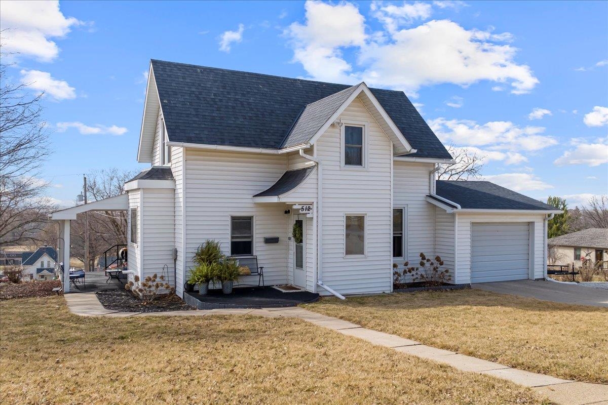 512 N Chestnut Street, Avoca, Iowa image 2