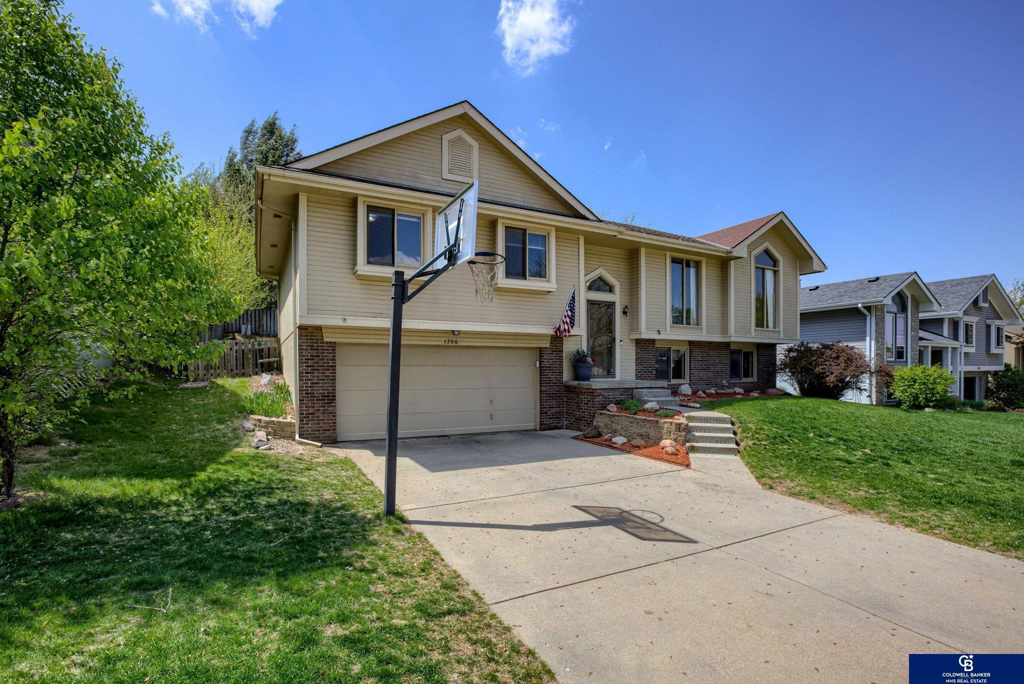 1306 N 159th Street, Omaha, Nebraska image 2