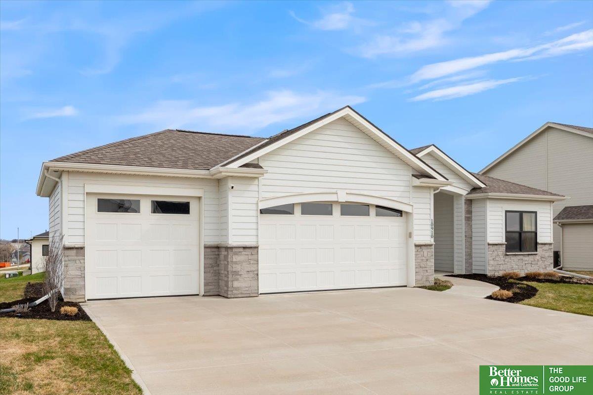 670 W 24th Circle, Wahoo, Nebraska image 2