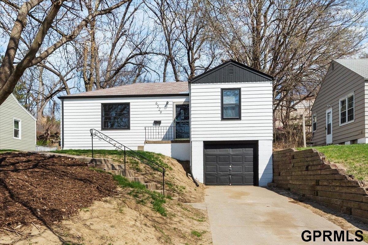 6529 N 35th Street, Omaha, Nebraska image 2