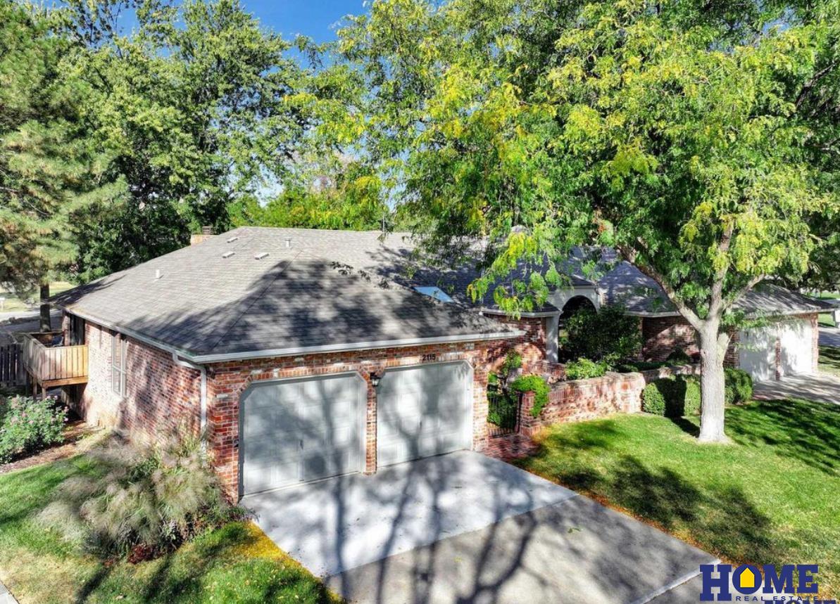4409 S 212th Street, Elkhorn, Nebraska image 2