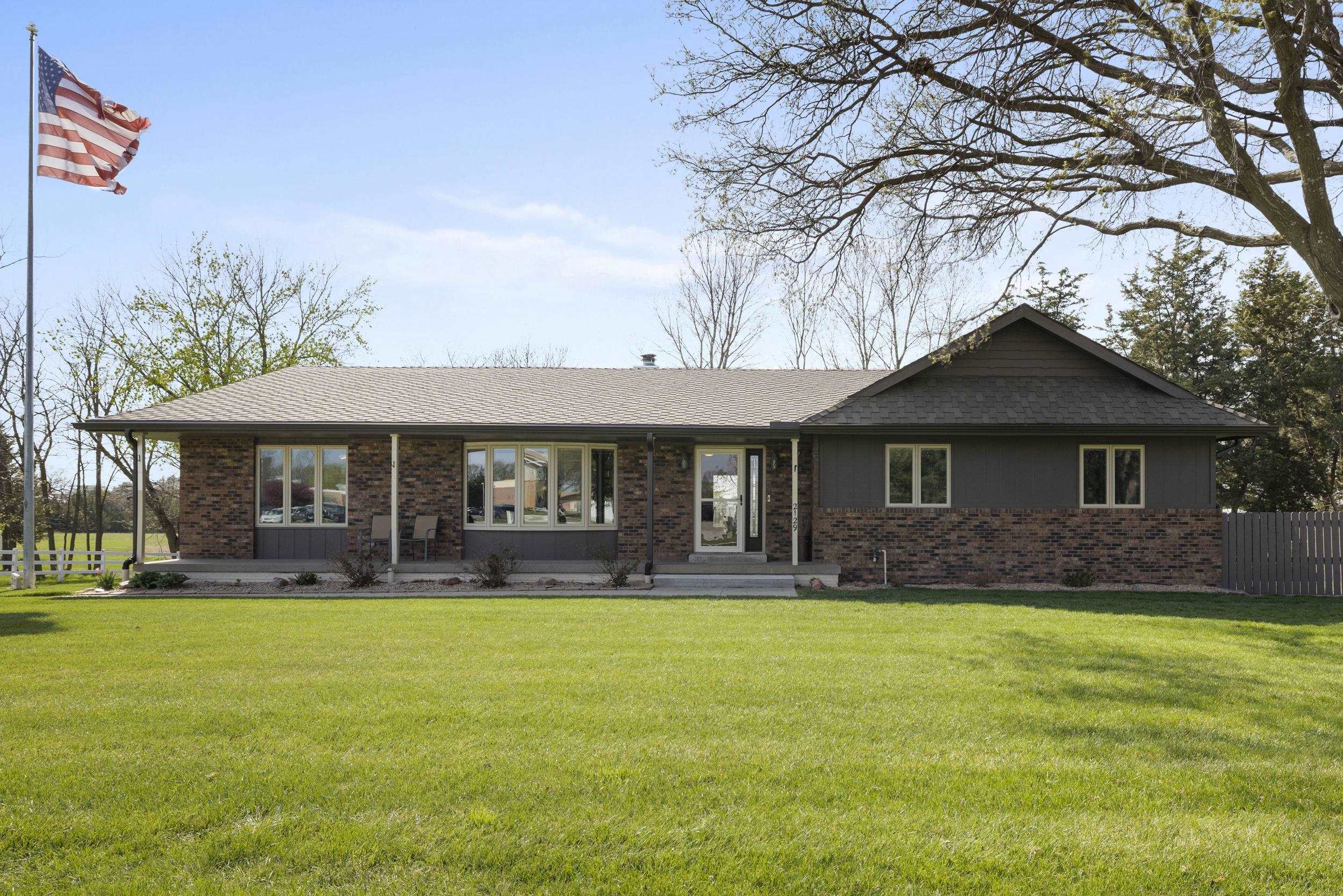 2129 H Street, Fairbury, Nebraska image 2